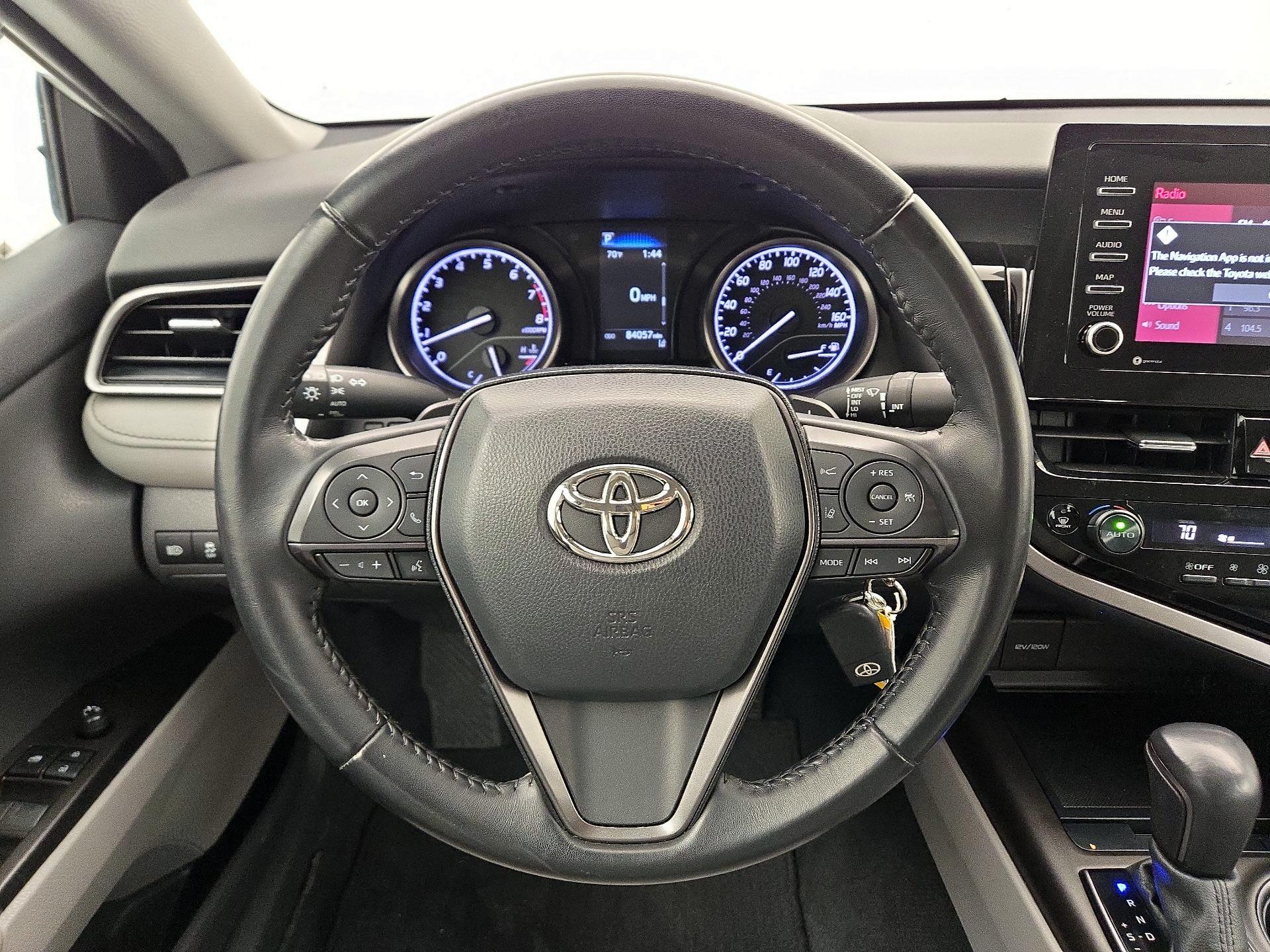 Thumbnail: 2022 Toyota Camry - 10