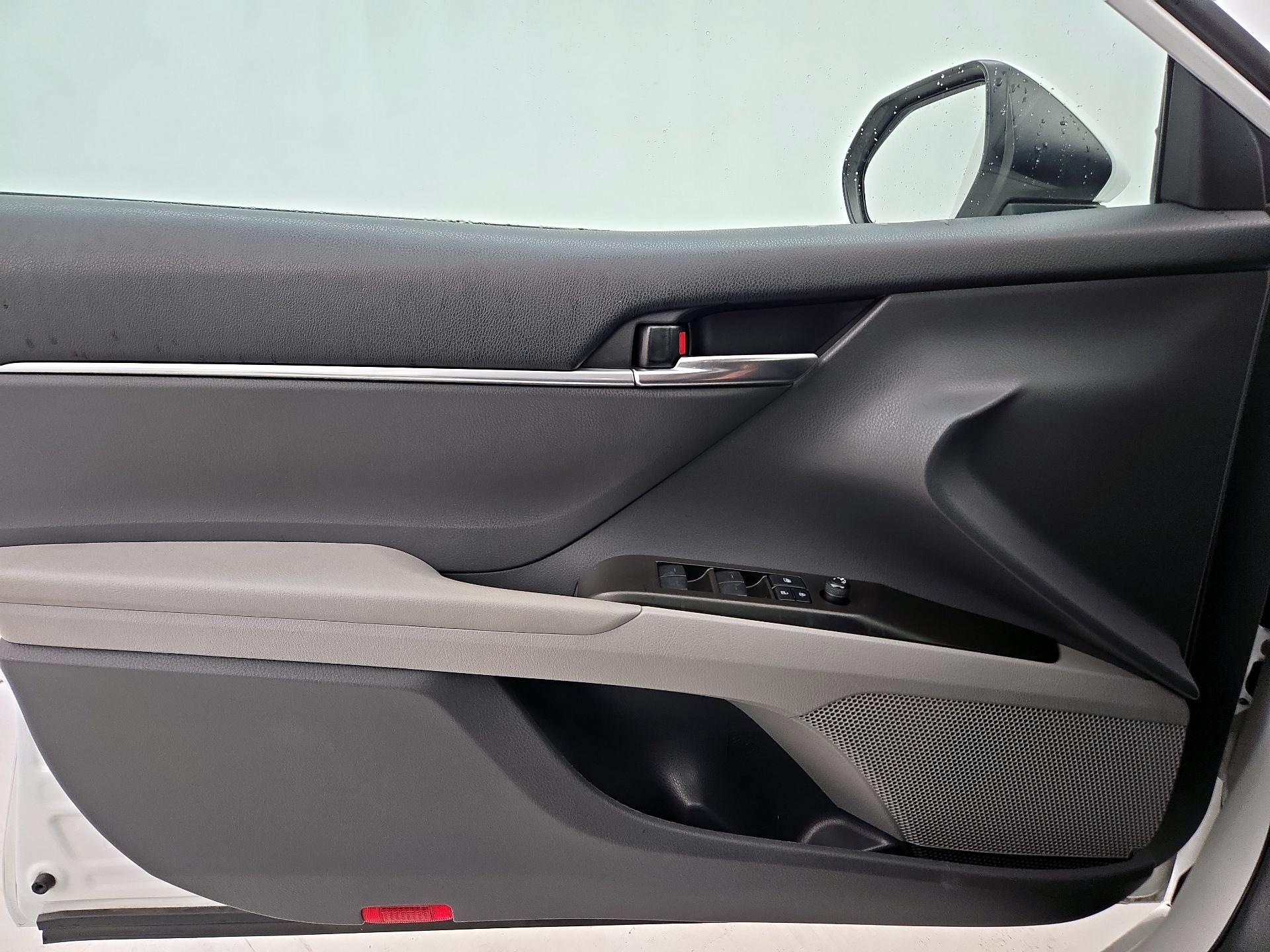 Thumbnail: 2022 Toyota Camry - 12