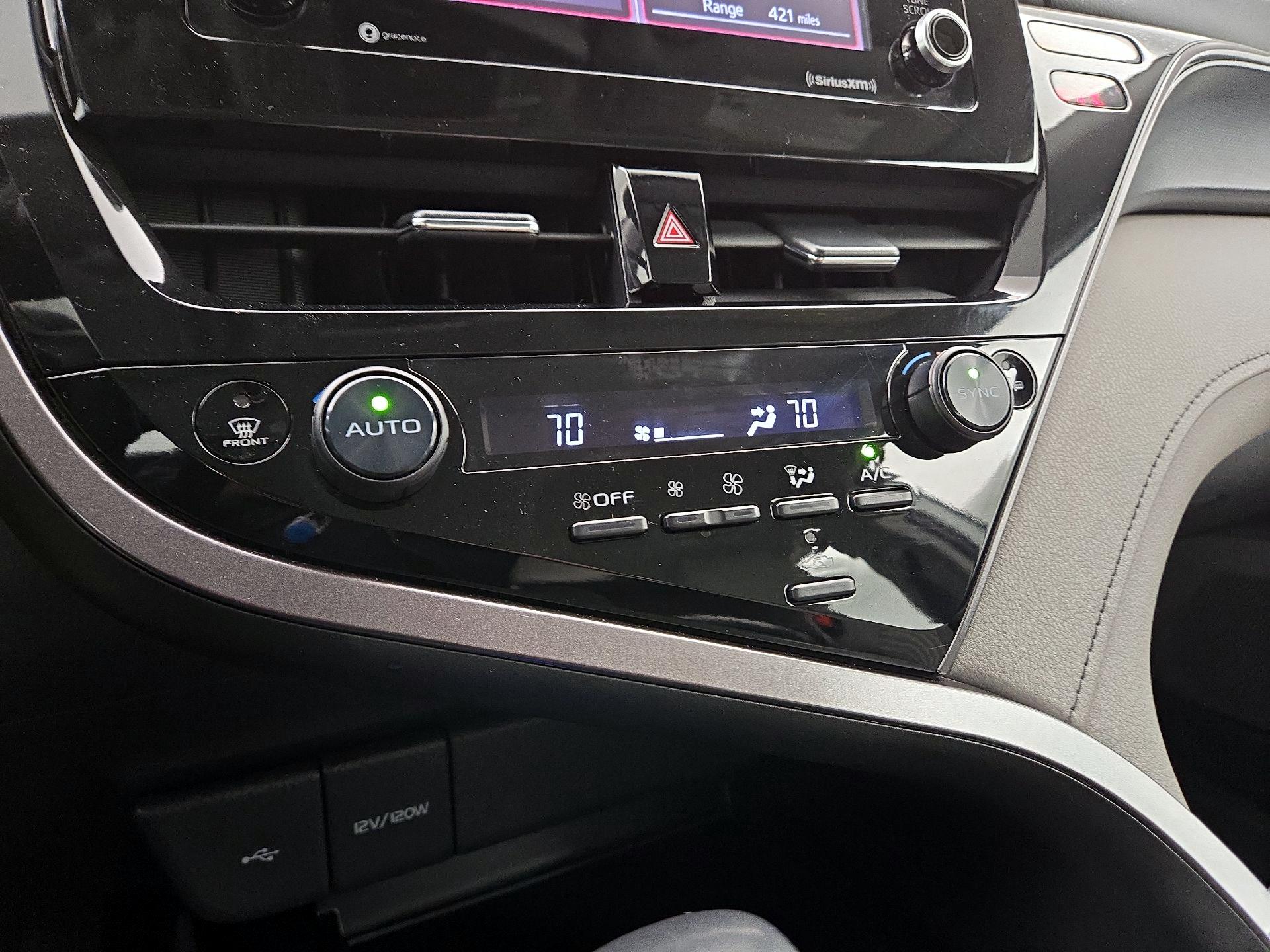 Thumbnail: 2022 Toyota Camry - 16