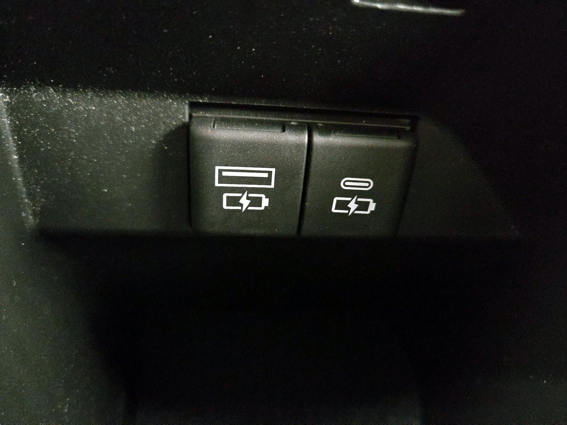 Thumbnail: 2022 Toyota Camry - 18