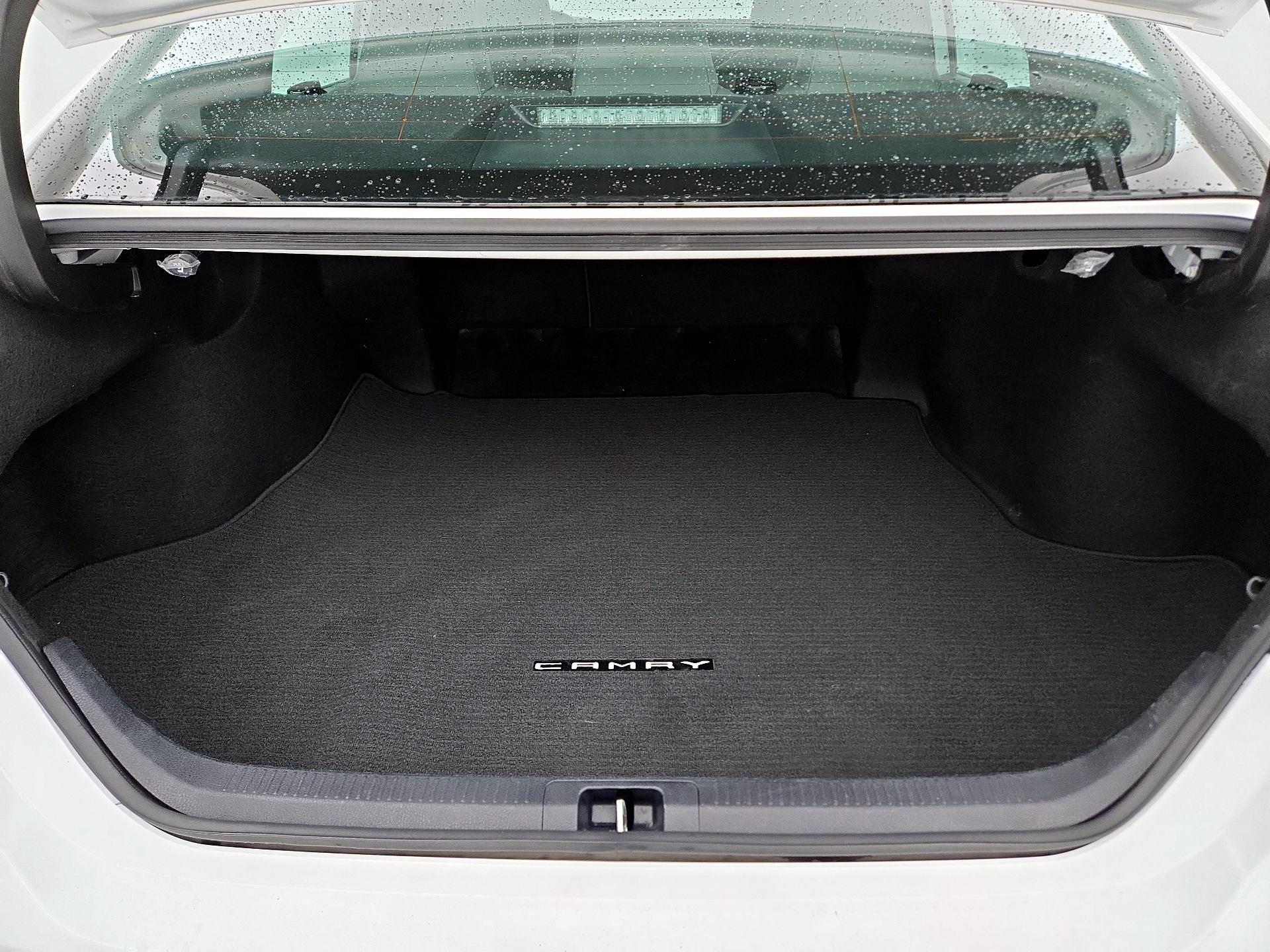 Thumbnail: 2022 Toyota Camry - 20