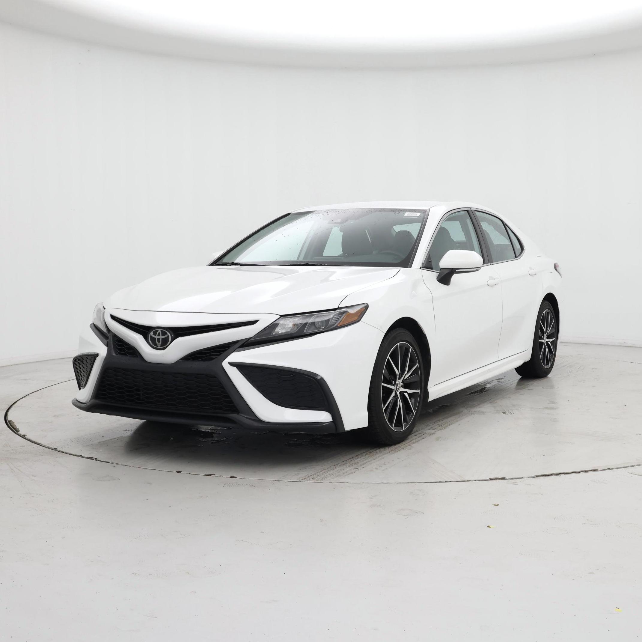 Thumbnail: 2022 Toyota Camry - 4