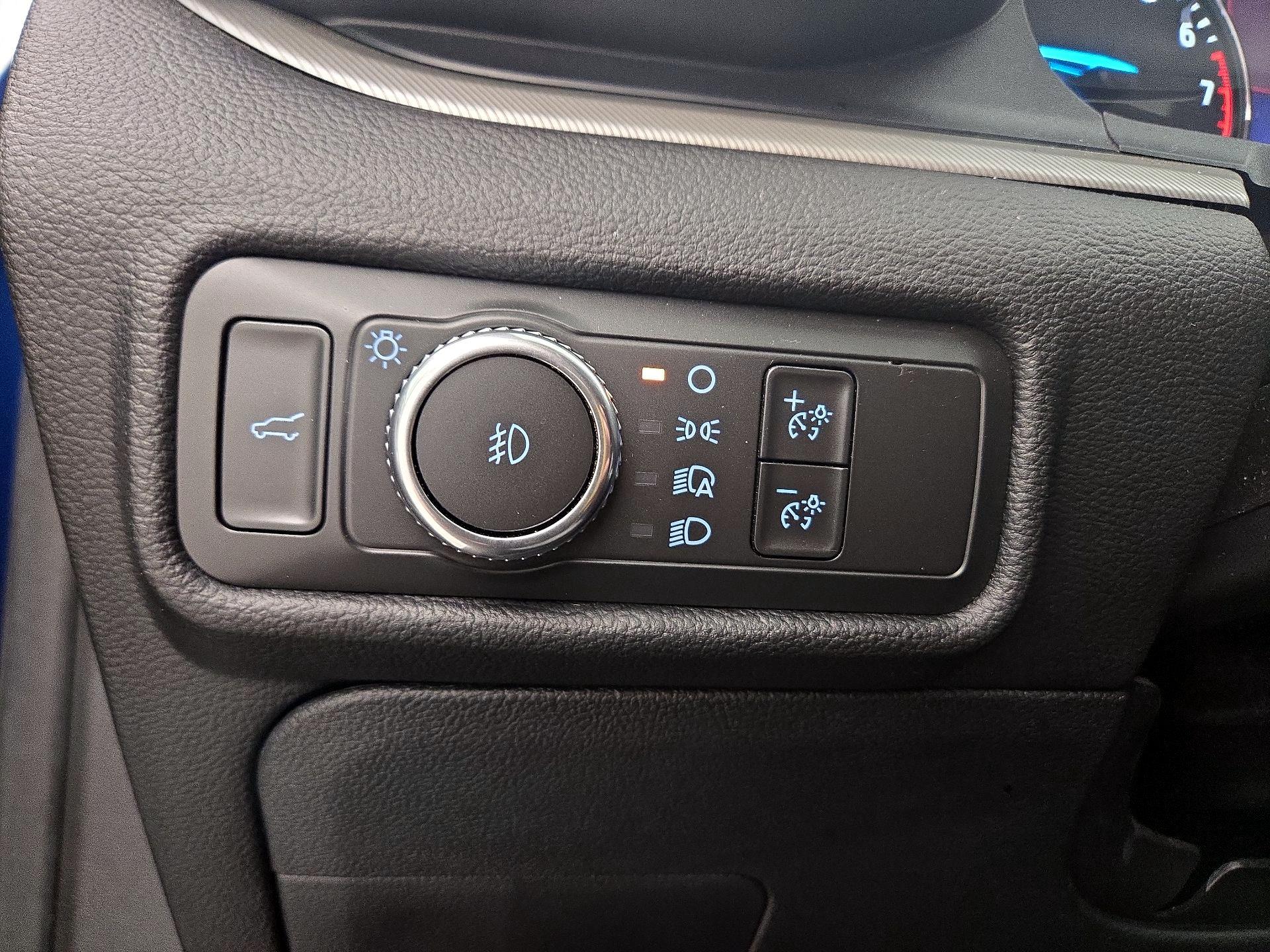 Thumbnail: 2021 Ford Explorer - 13