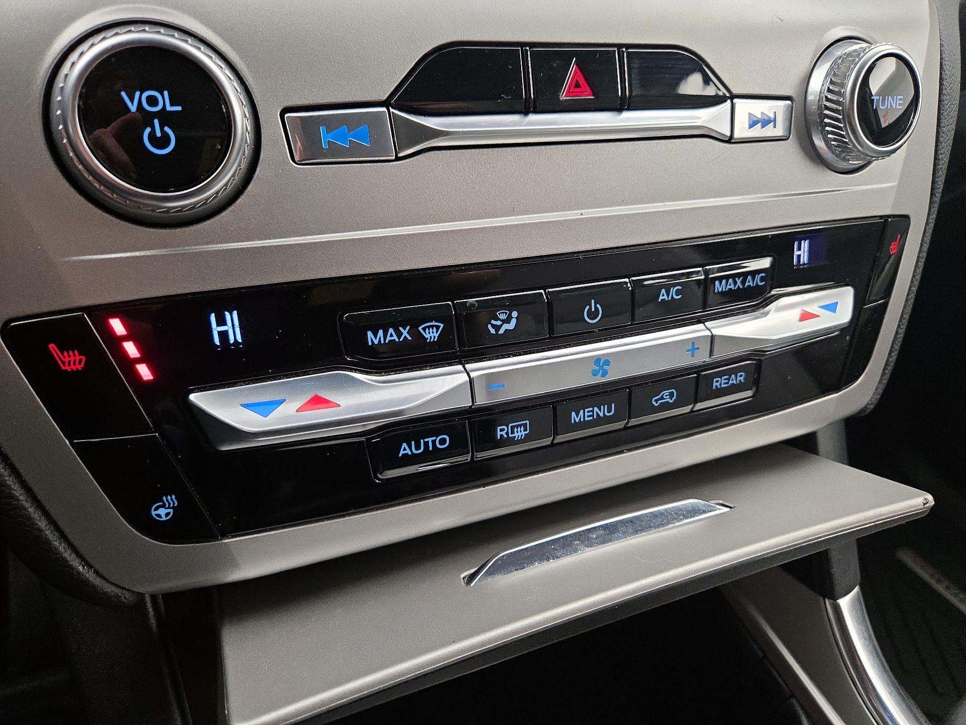 Thumbnail: 2021 Ford Explorer - 17