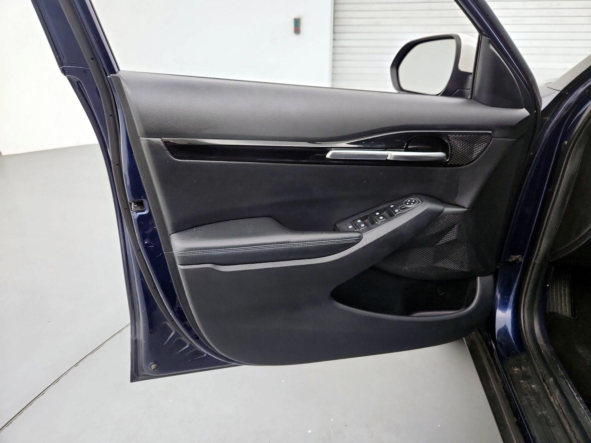 Thumbnail: 2022 Kia Seltos - 12