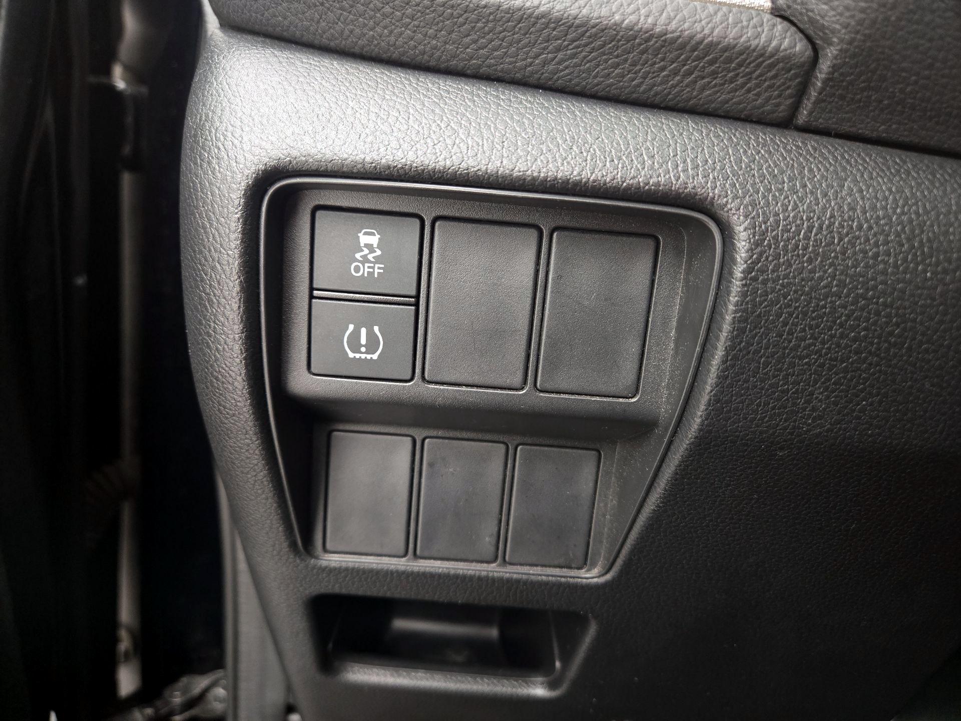 Thumbnail: 2017 Honda CR-V - 13