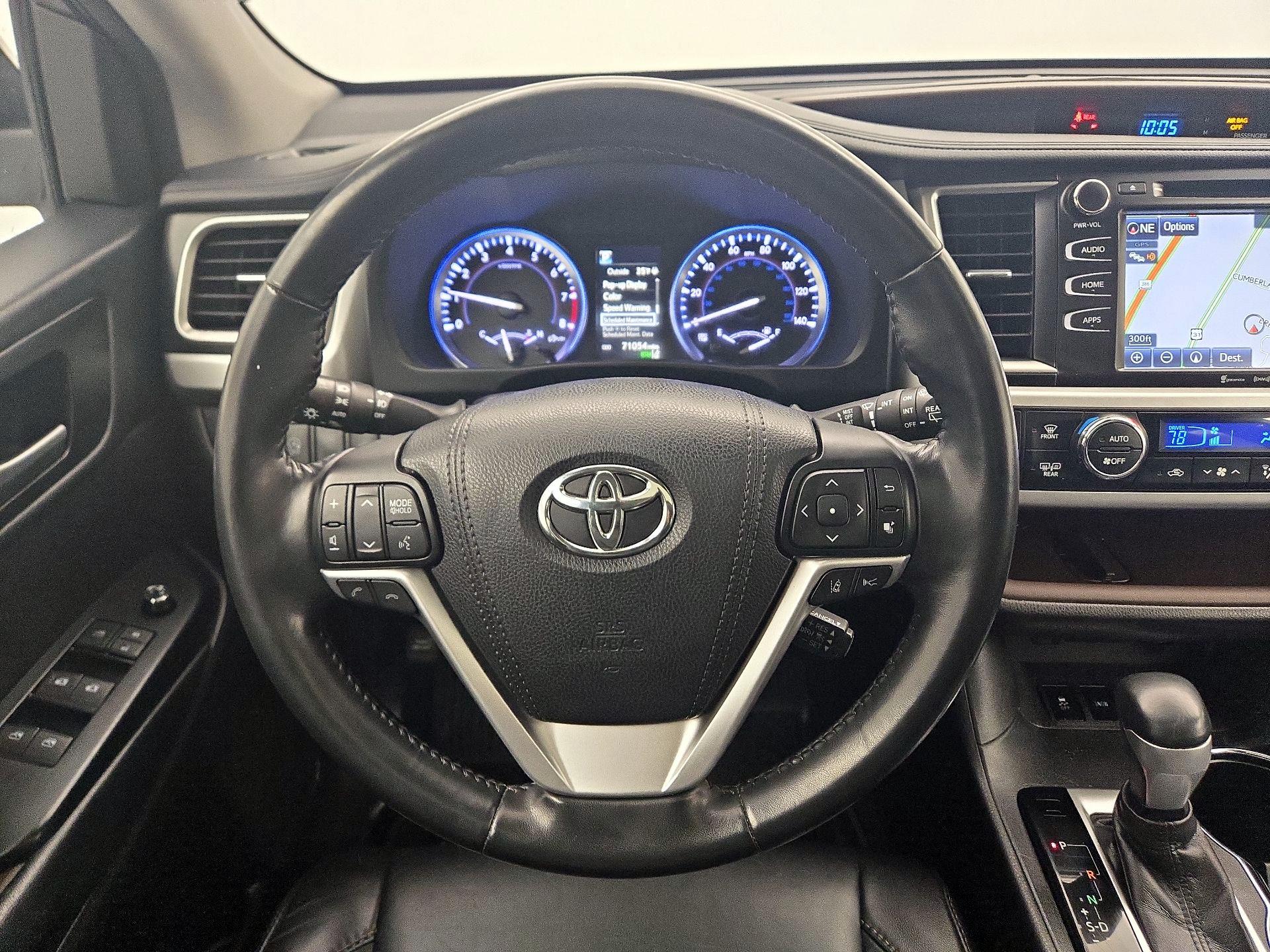 Thumbnail: 2018 Toyota Highlander - 10