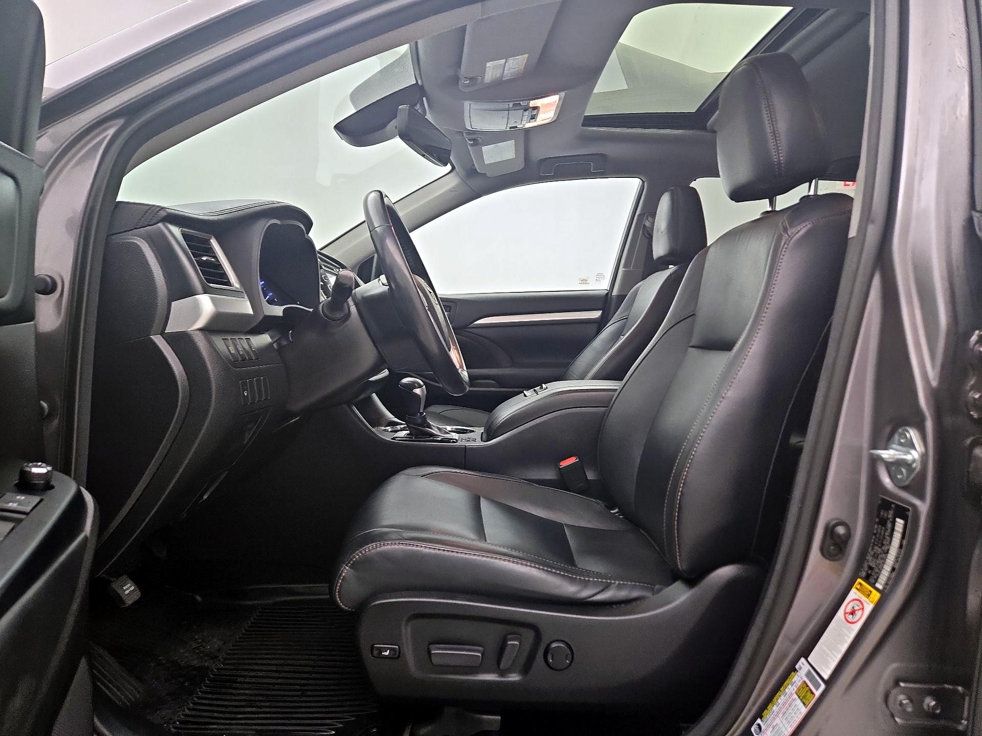 Thumbnail: 2018 Toyota Highlander - 11