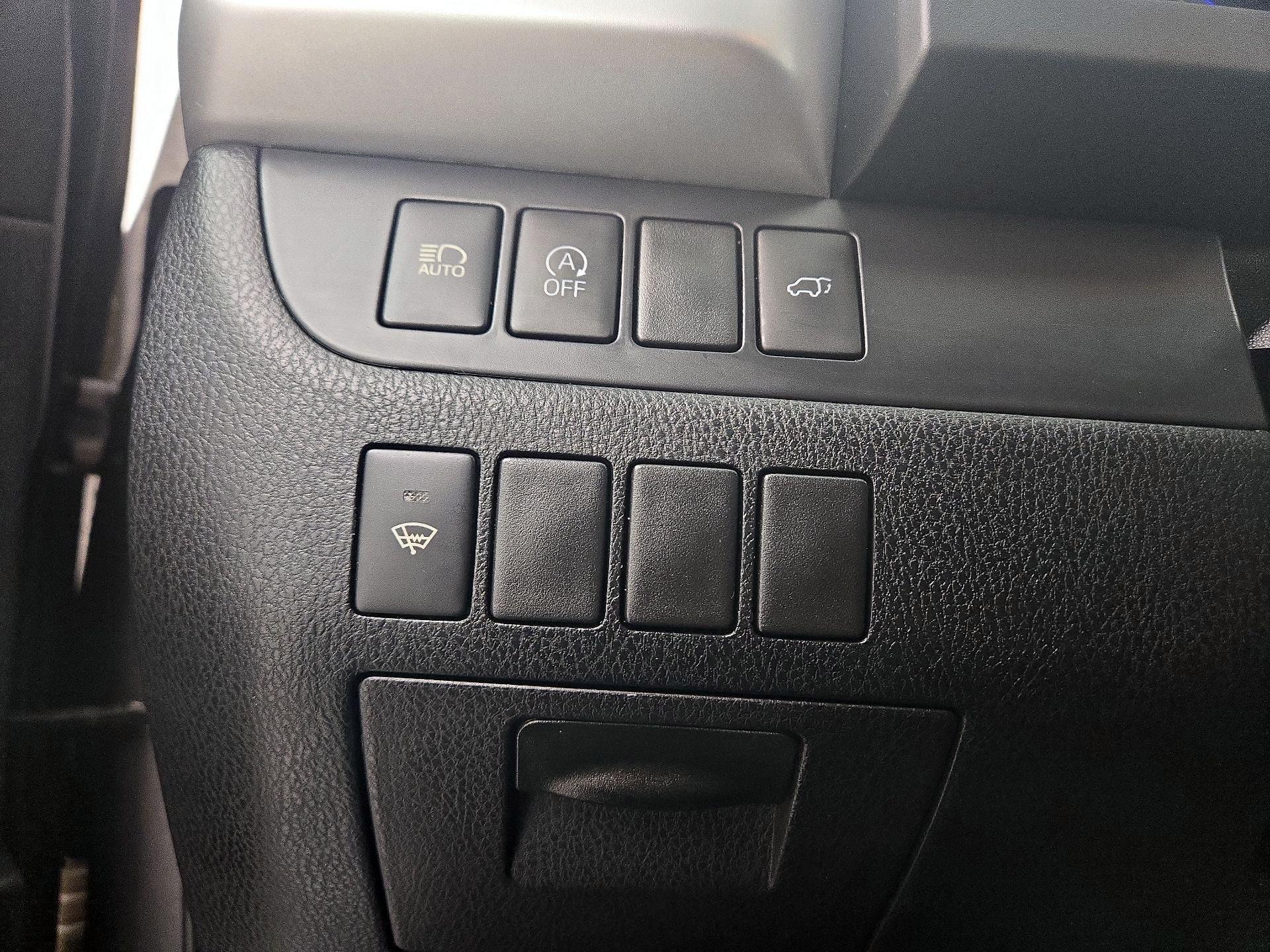 Thumbnail: 2018 Toyota Highlander - 13