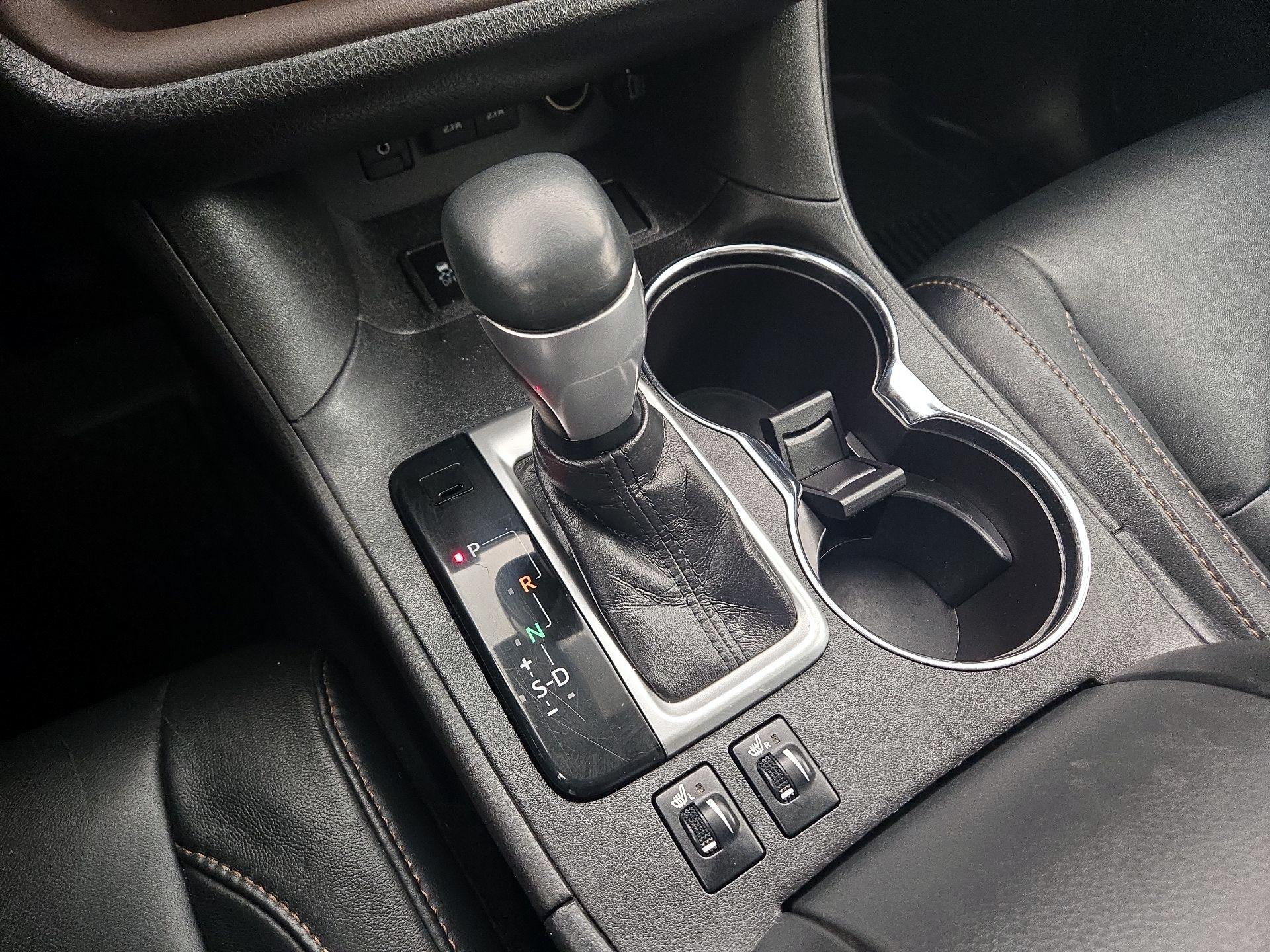 Thumbnail: 2018 Toyota Highlander - 18