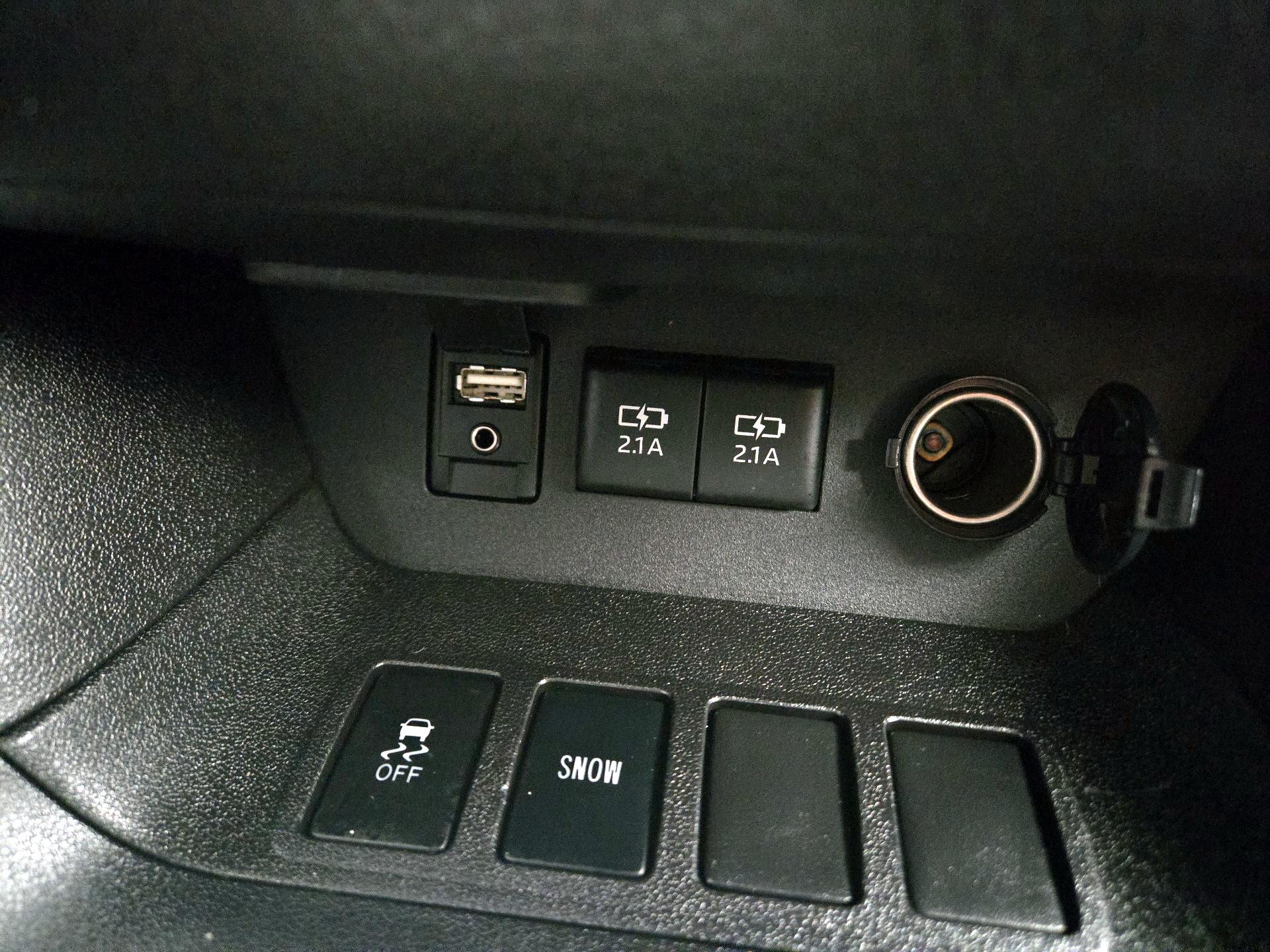 Thumbnail: 2018 Toyota Highlander - 19