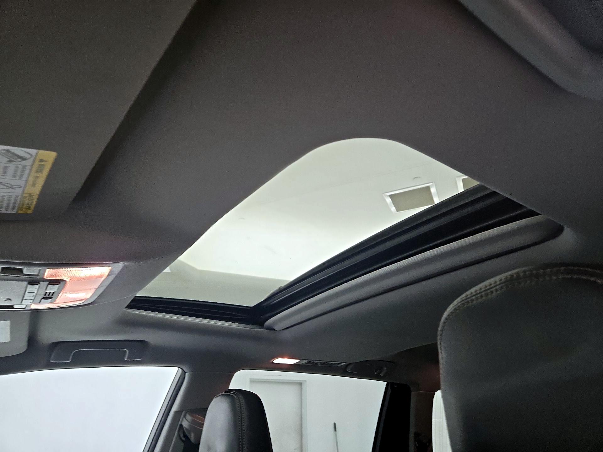 Thumbnail: 2018 Toyota Highlander - 20