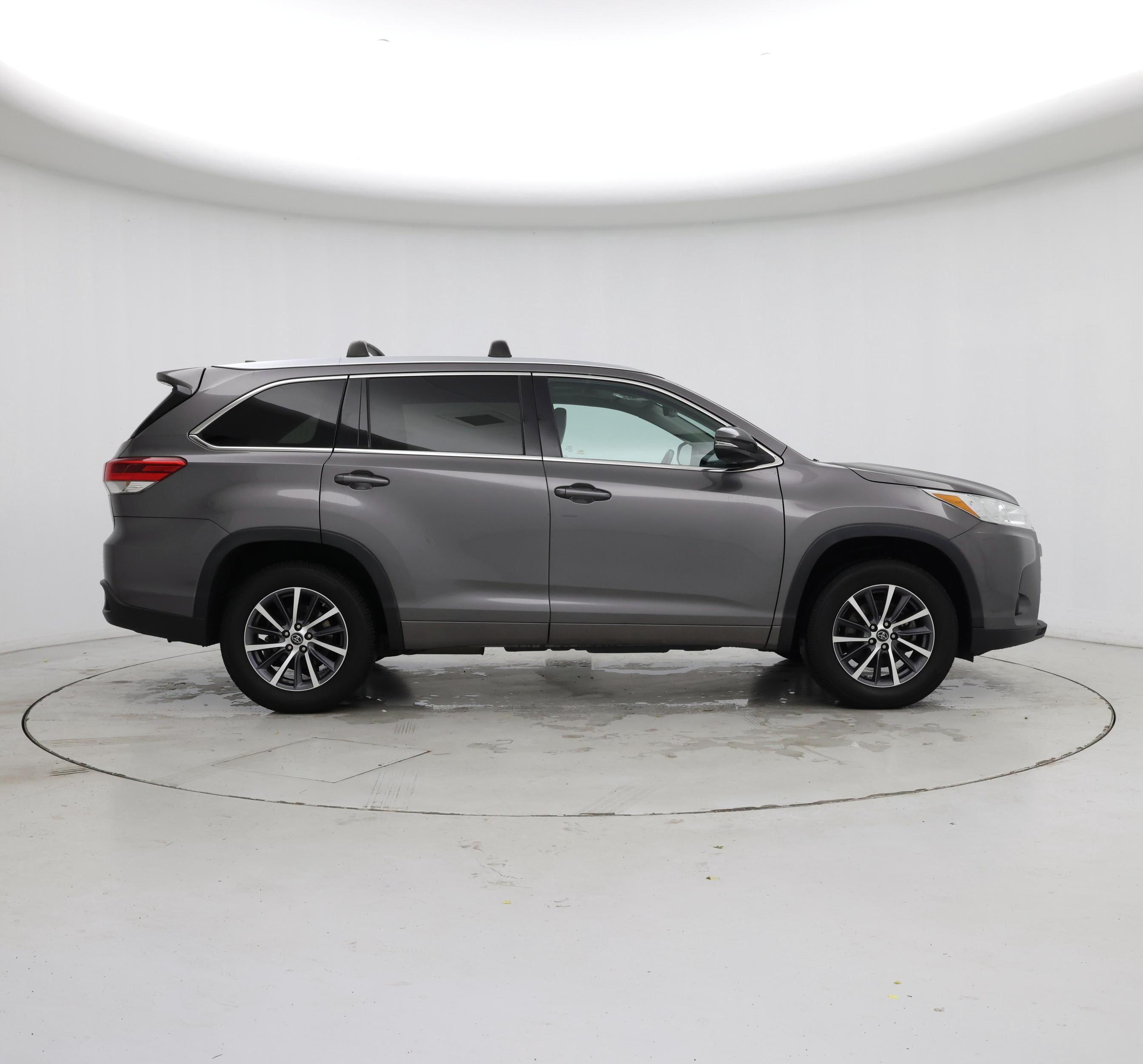 Thumbnail: 2018 Toyota Highlander - 7