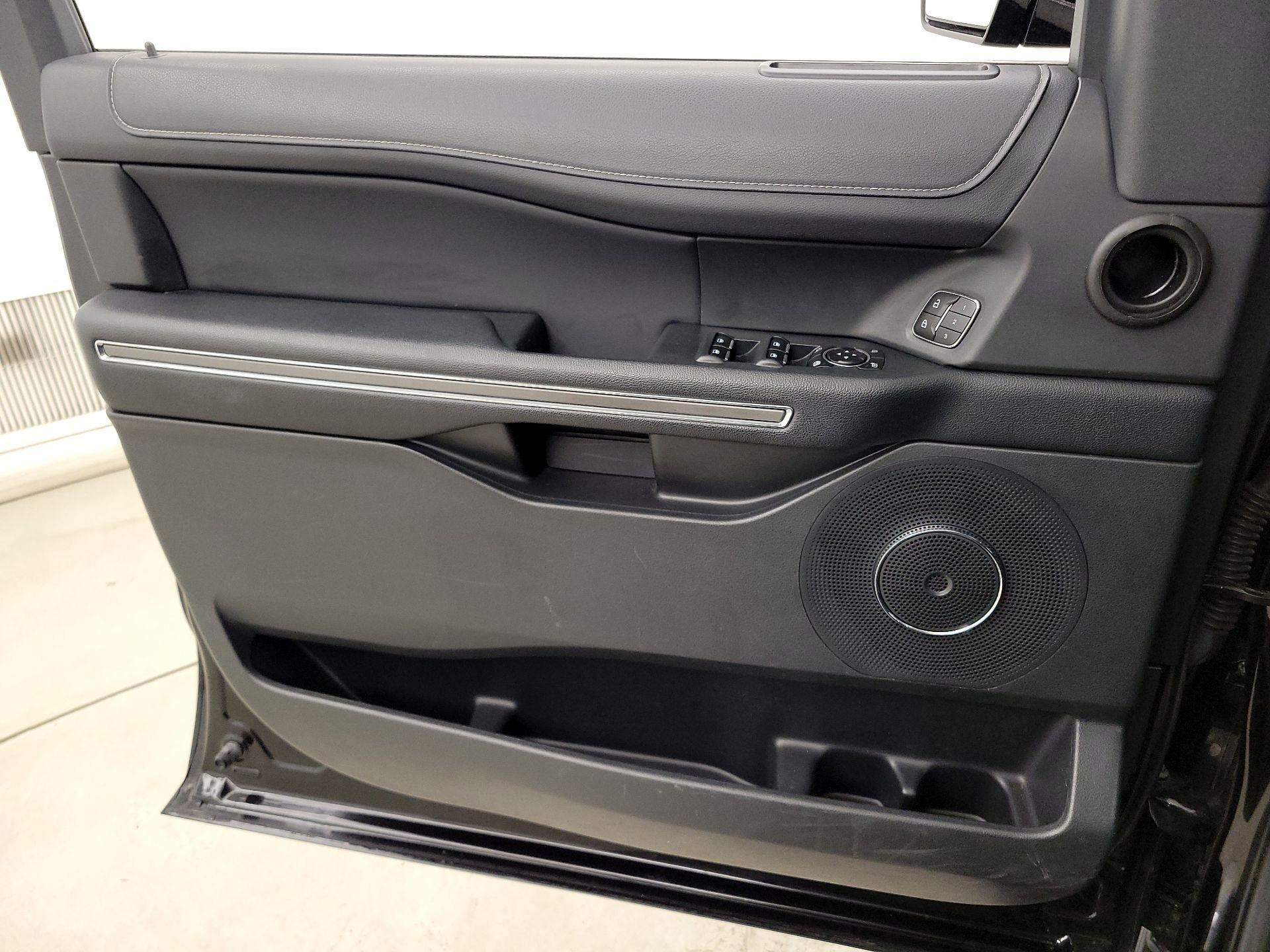 Thumbnail: 2023 Ford Expedition - 12