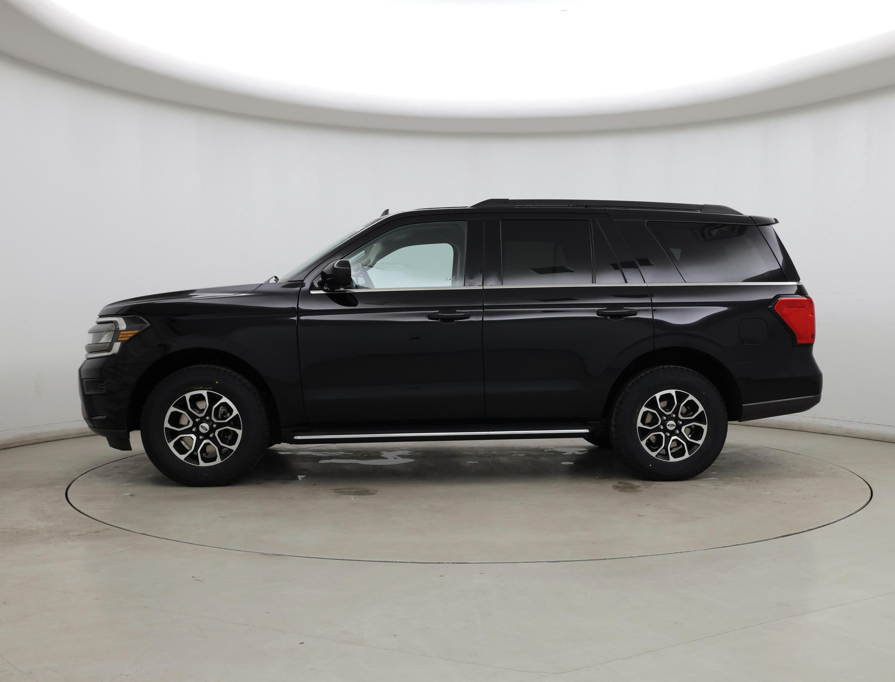 Thumbnail: 2023 Ford Expedition - 3