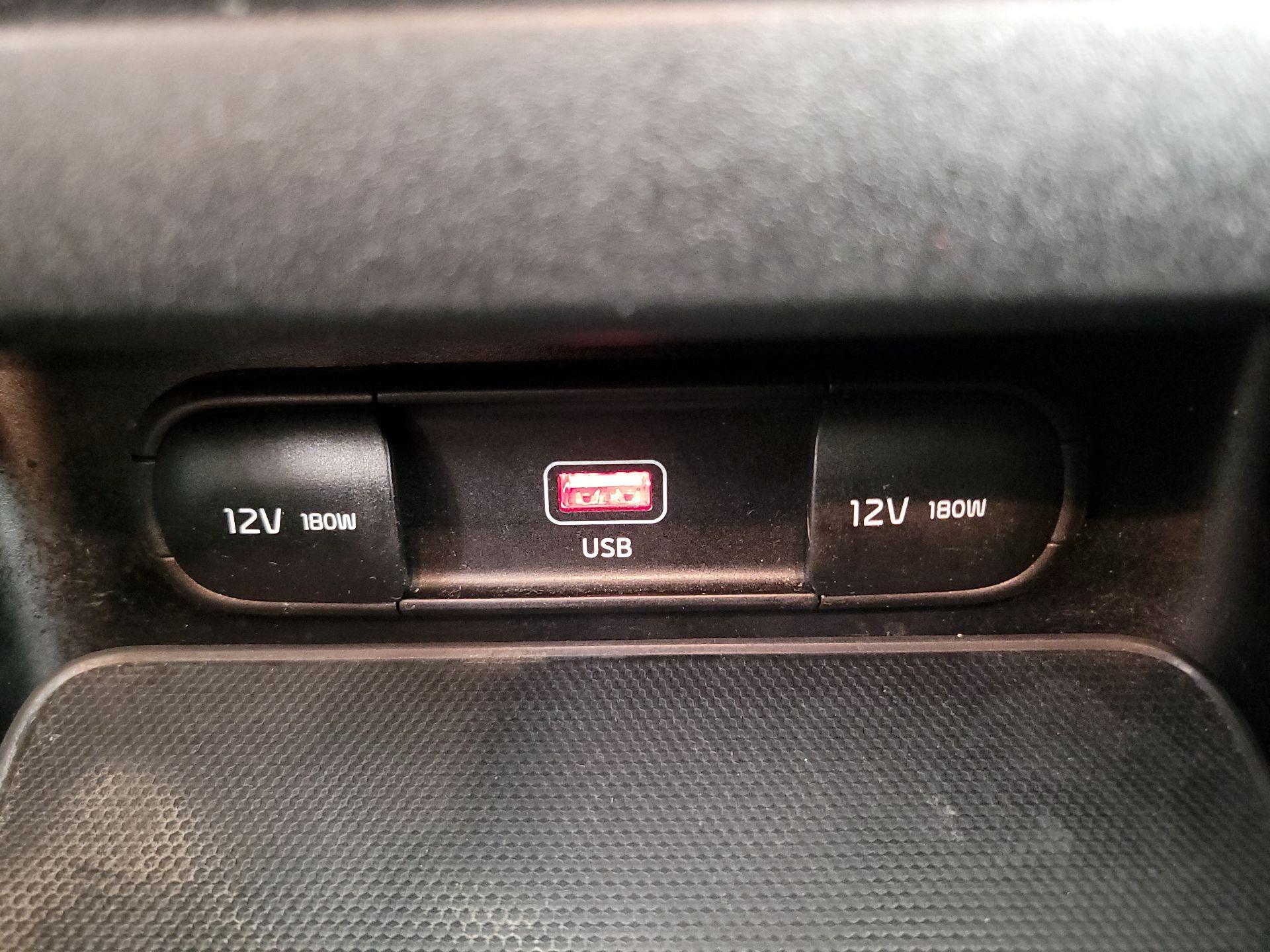 Thumbnail: 2023 Kia Forte - 18