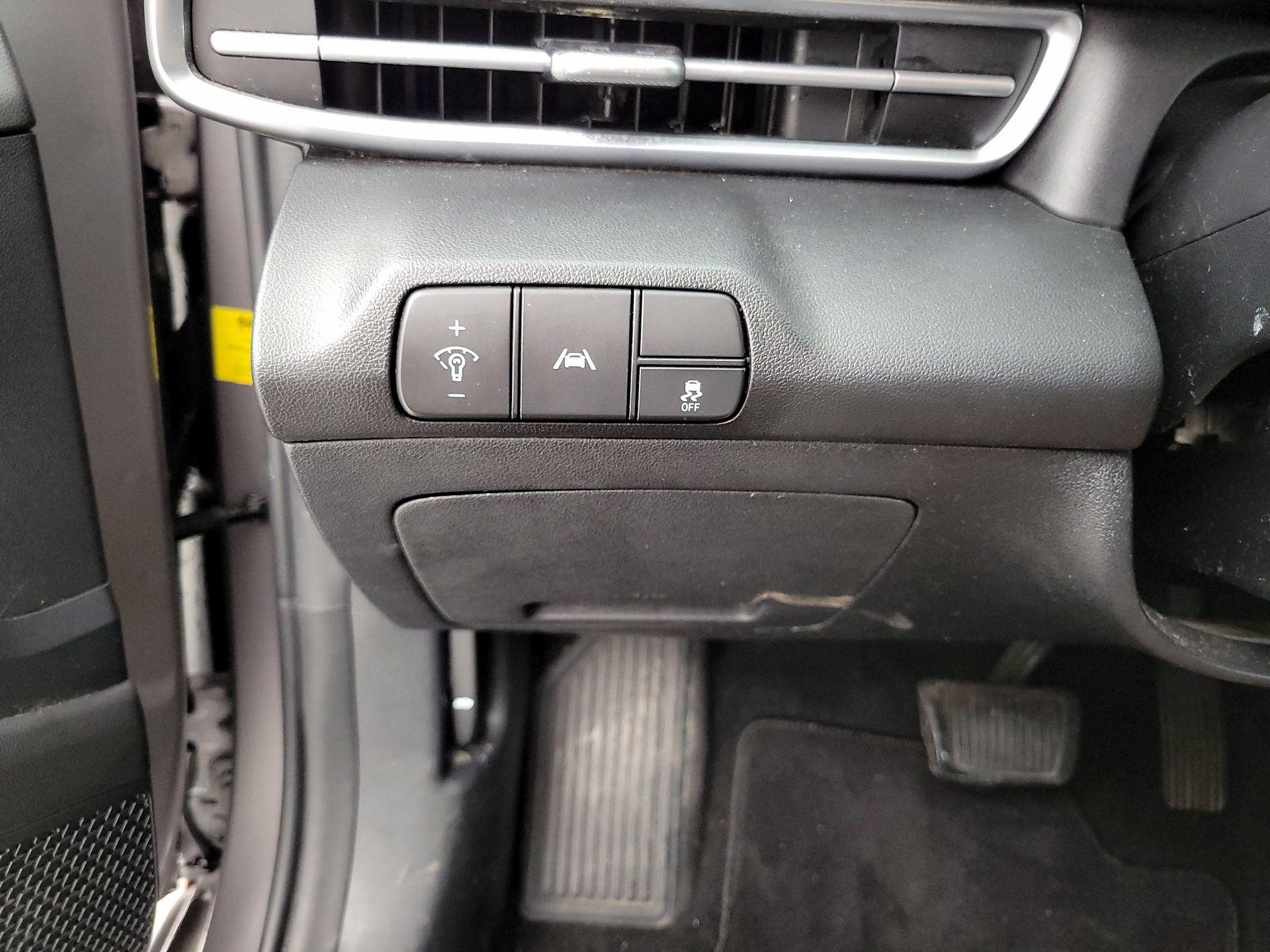 Thumbnail: 2023 Hyundai Elantra - 13