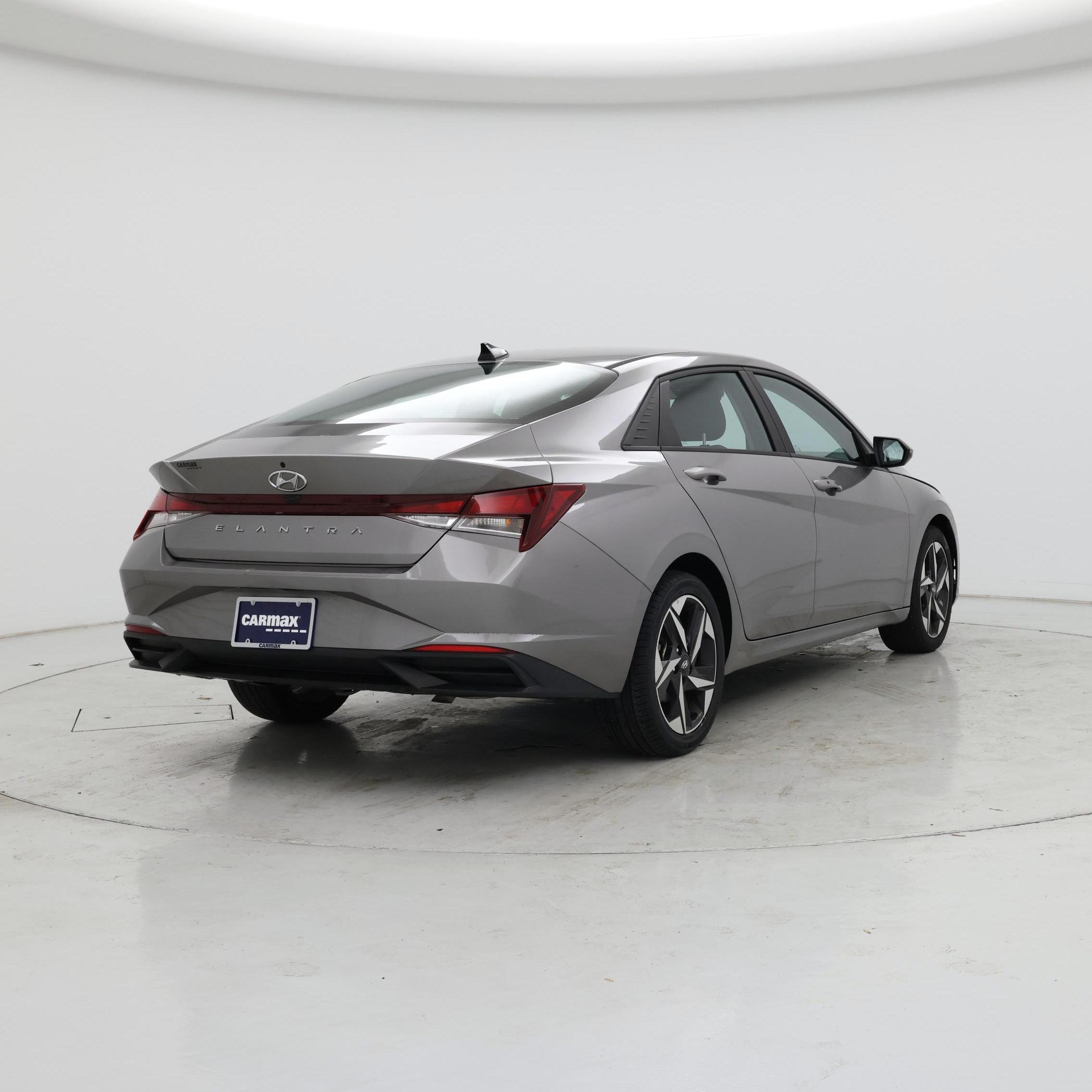 Thumbnail: 2023 Hyundai Elantra - 8