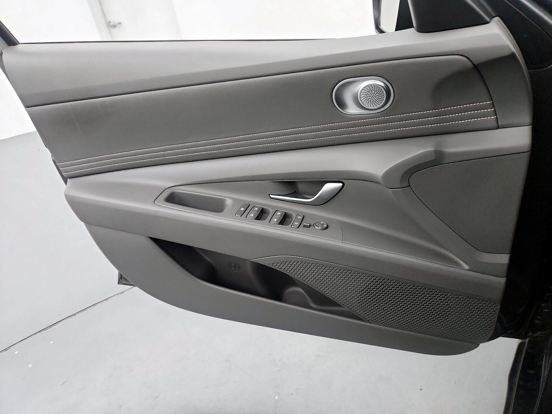 Thumbnail: 2024 Hyundai Elantra - 12