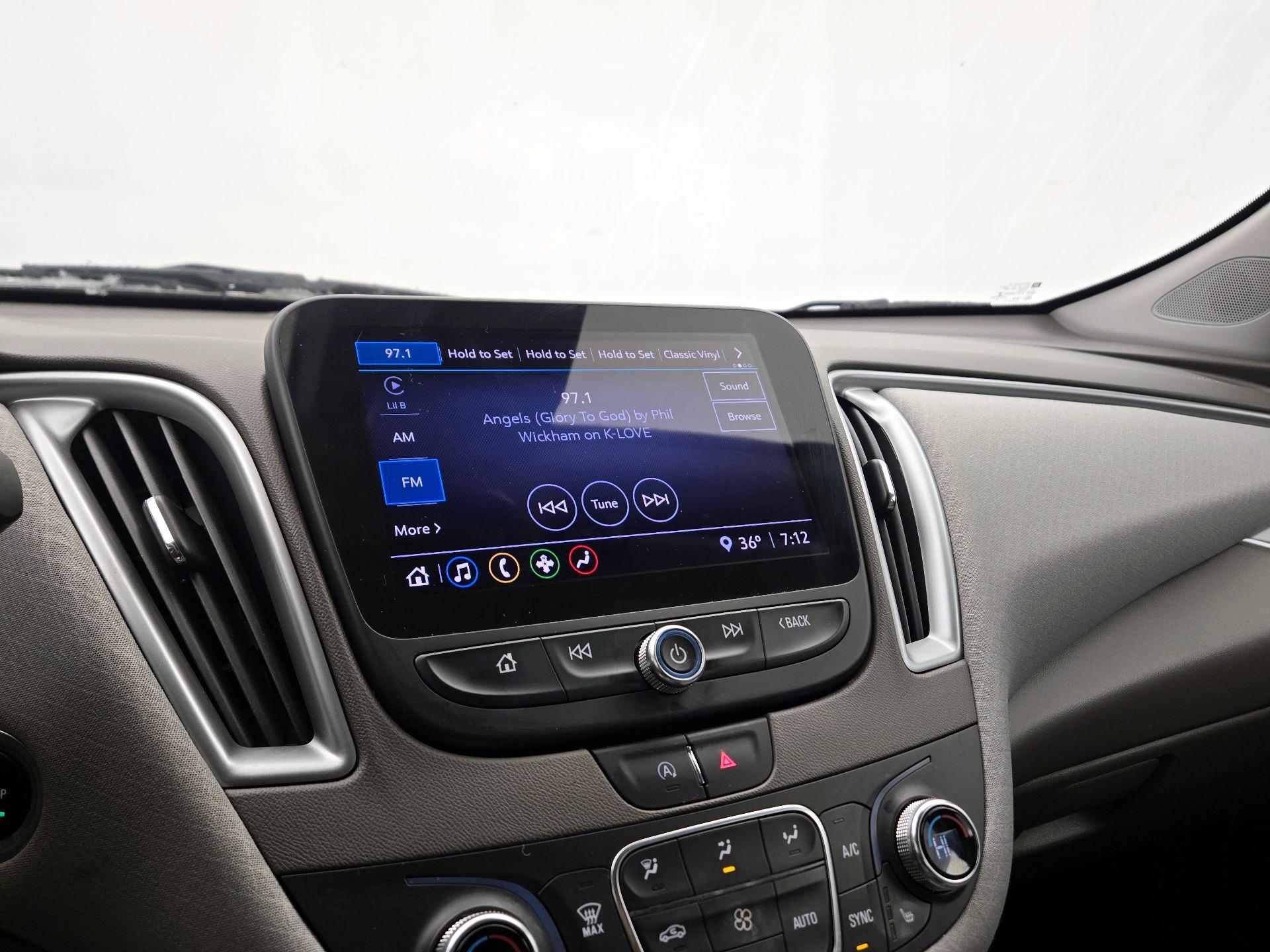 Thumbnail: 2022 Chevrolet Malibu - 15