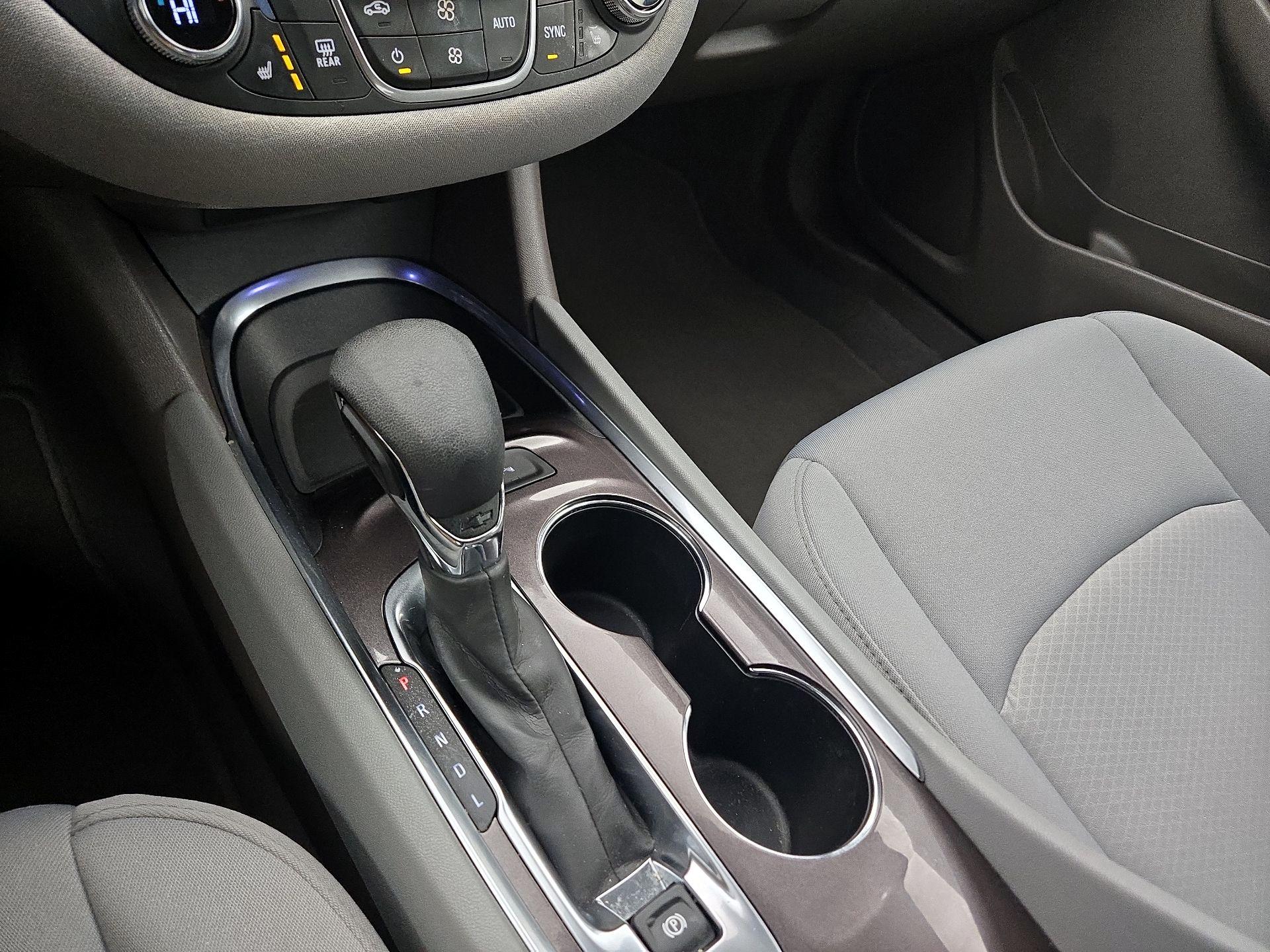 Thumbnail: 2022 Chevrolet Malibu - 17