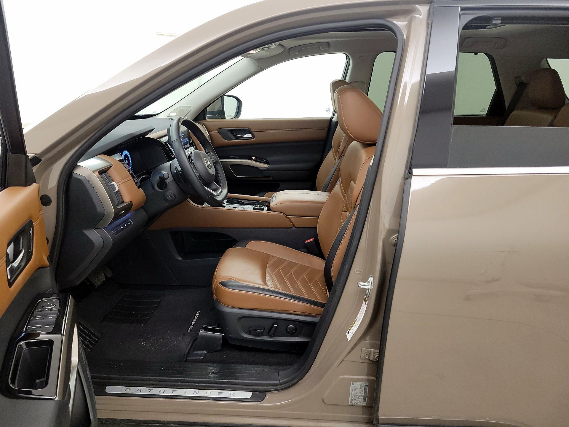 Thumbnail: 2024 Nissan Pathfinder - 11