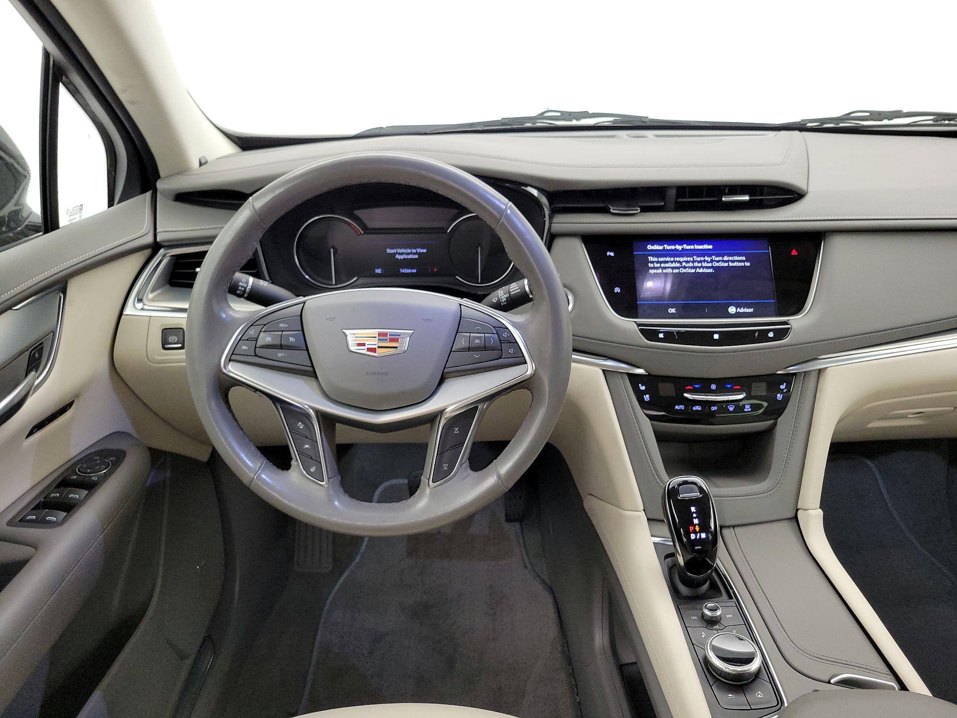 Thumbnail: 2021 Cadillac XT5 - 10