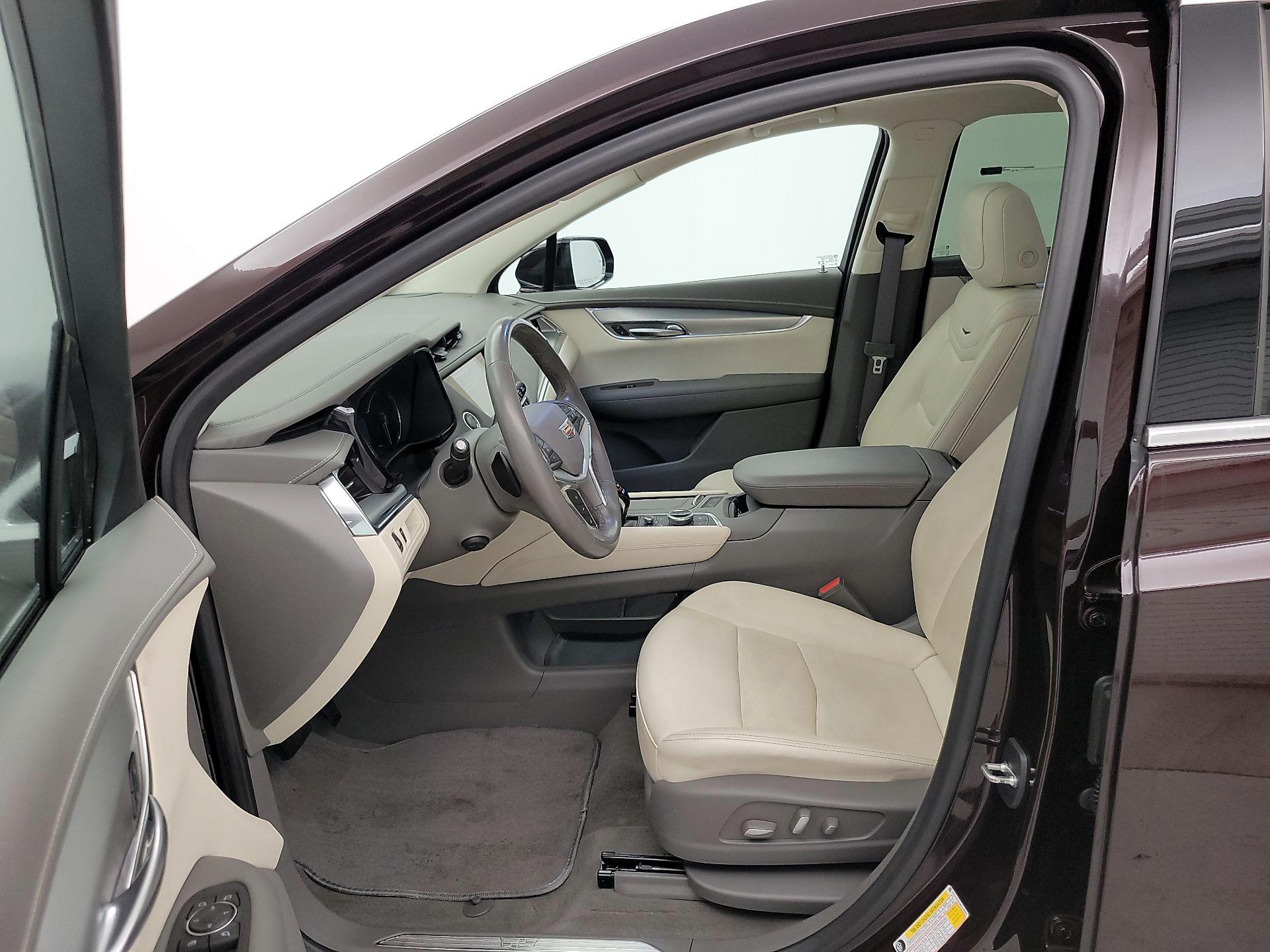 Thumbnail: 2021 Cadillac XT5 - 11