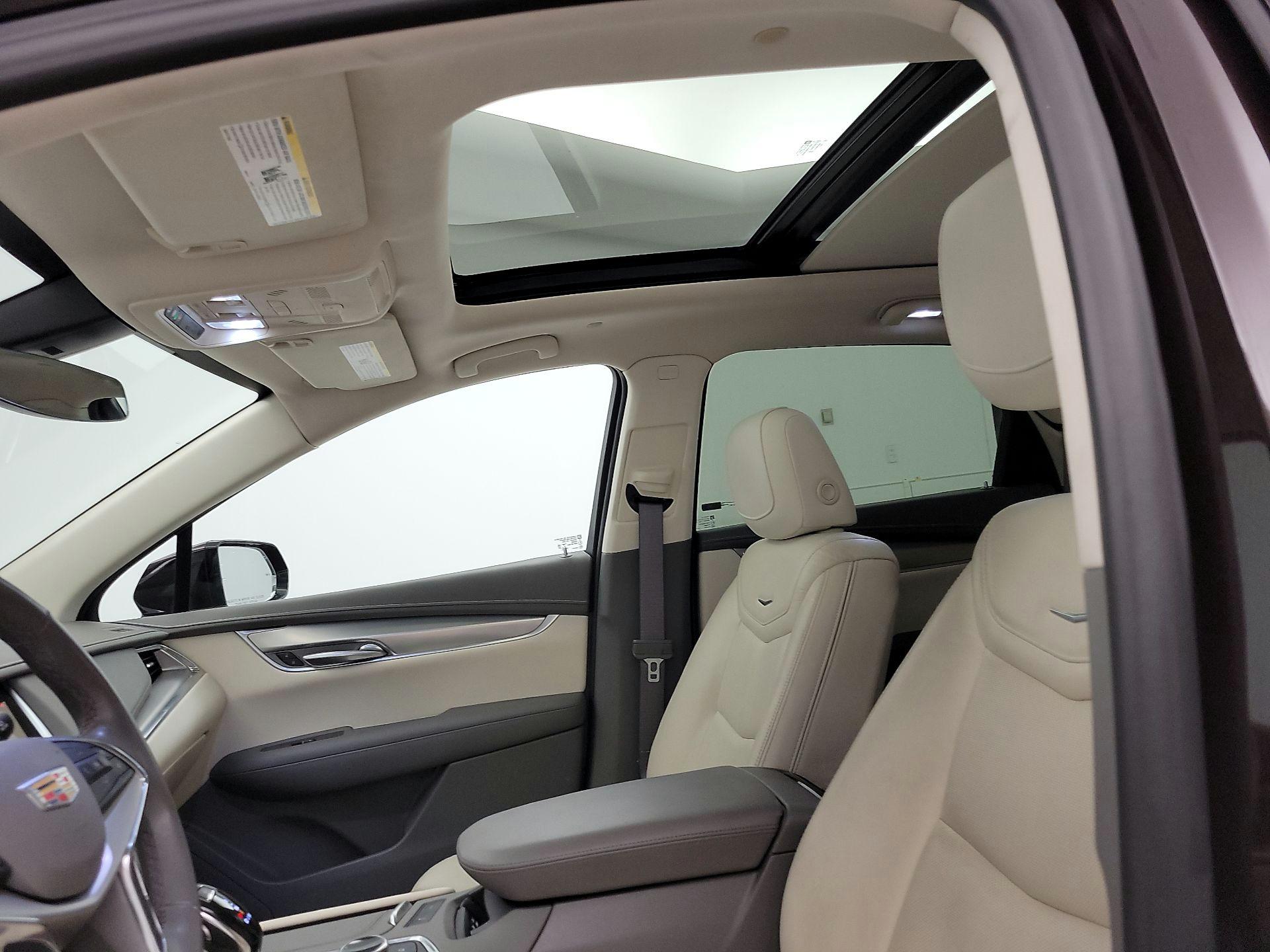 Thumbnail: 2021 Cadillac XT5 - 19