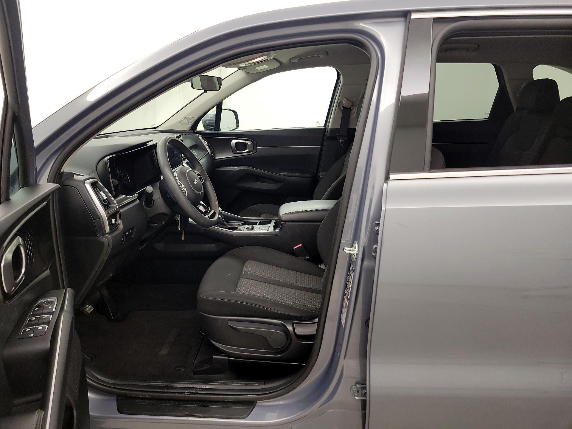 Thumbnail: 2022 Kia Sorento - 11