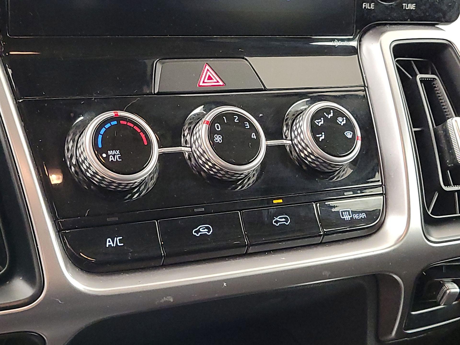 Thumbnail: 2022 Kia Sorento - 16