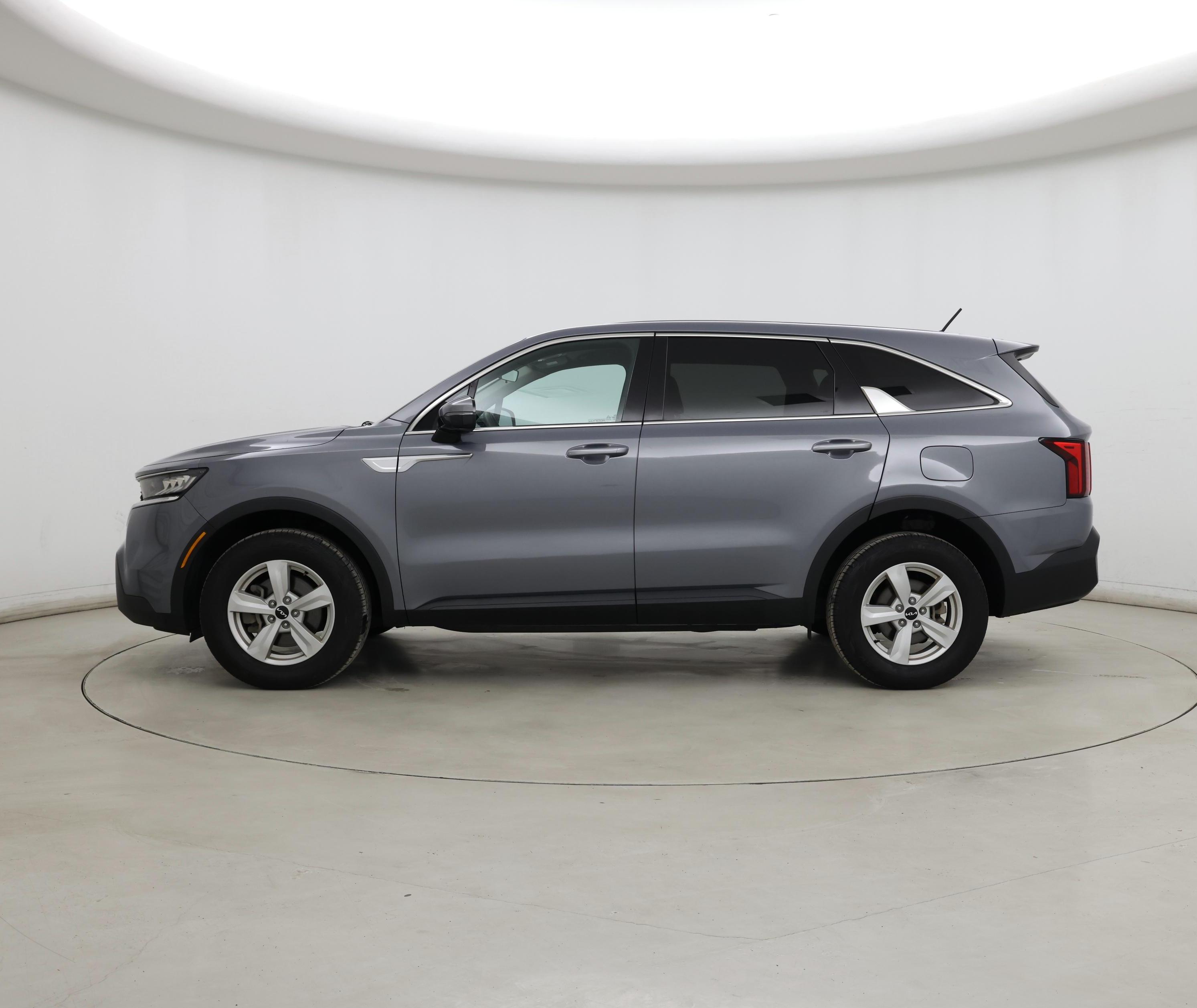 Thumbnail: 2022 Kia Sorento - 3