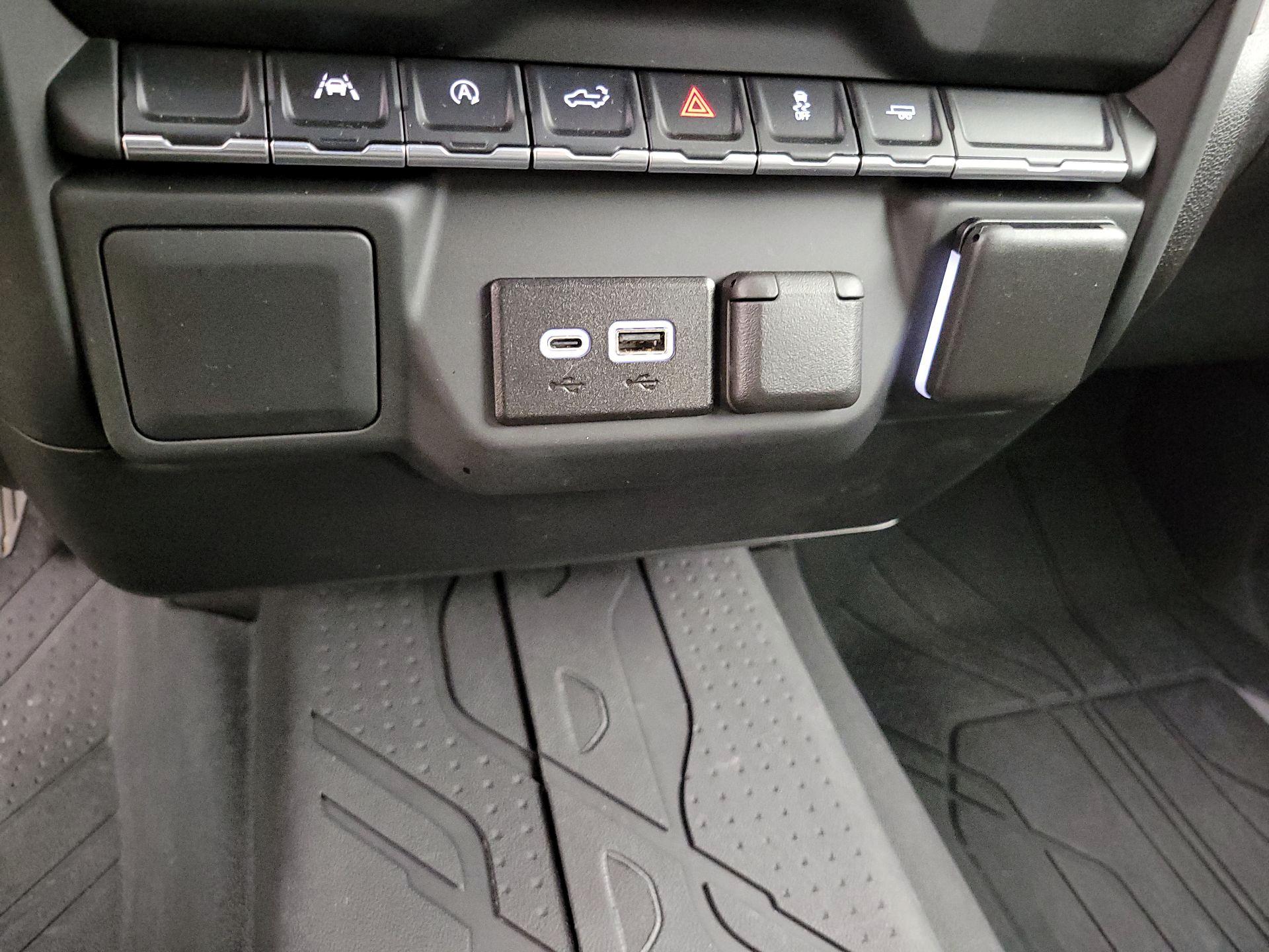 Thumbnail: 2024 Chevrolet Silverado 1500 - 18