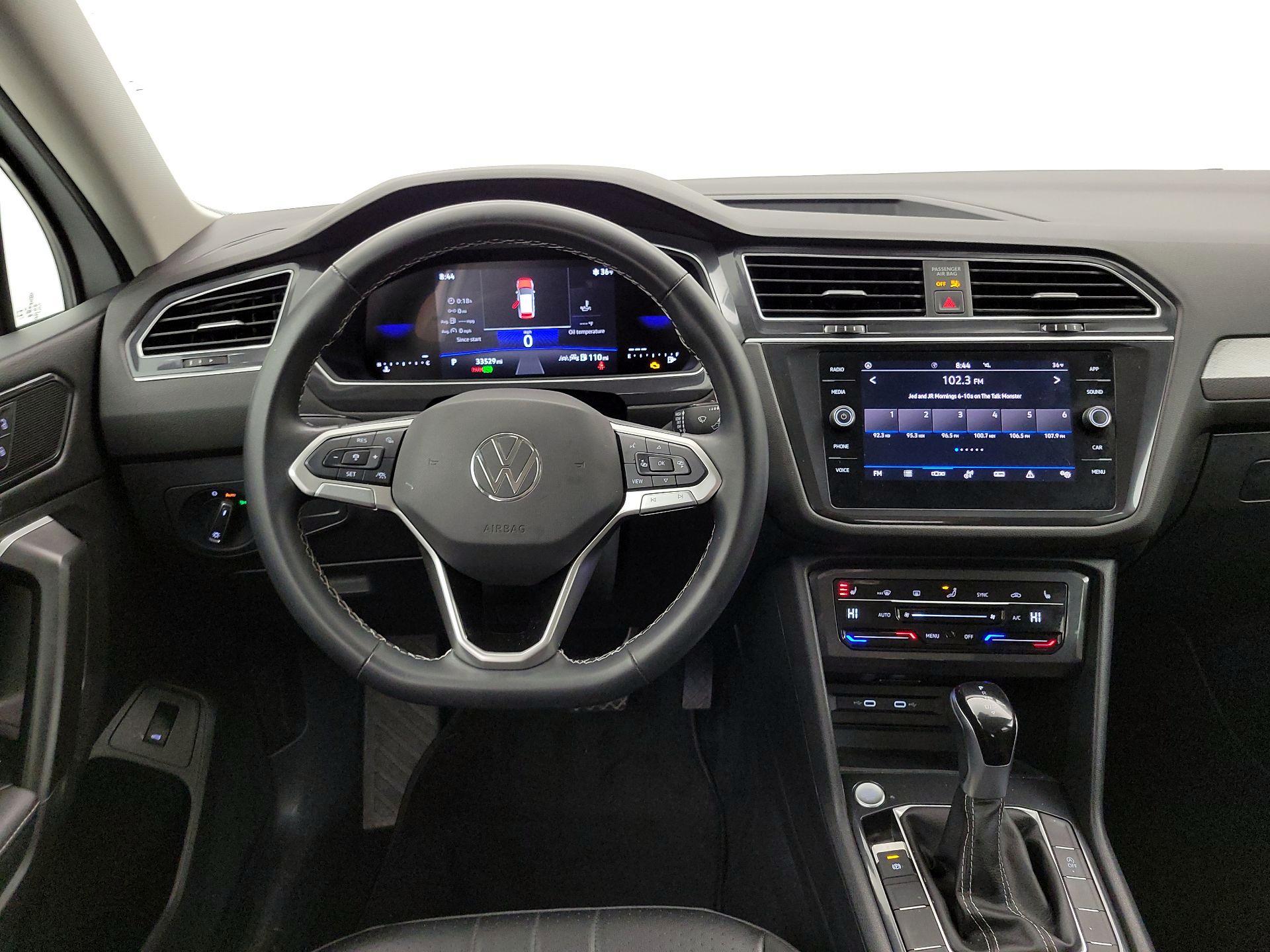 Thumbnail: 2024 Volkswagen Tiguan - 10