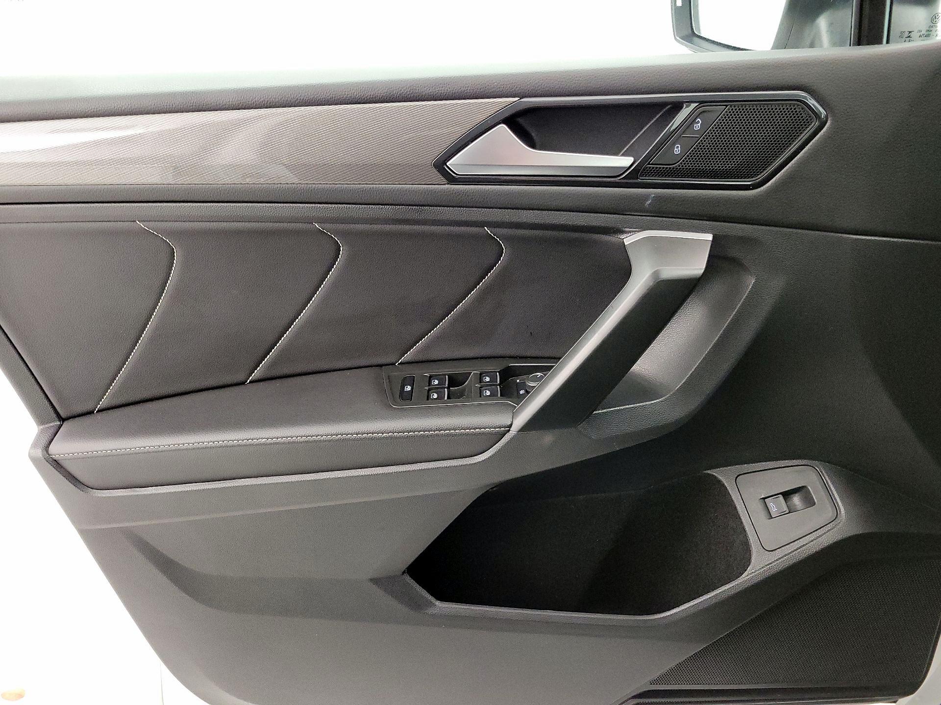 Thumbnail: 2024 Volkswagen Tiguan - 12