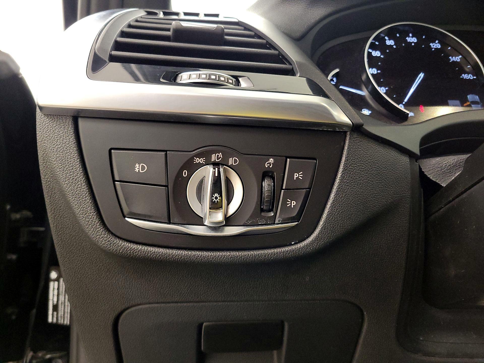 Thumbnail: 2021 BMW X3 - 13