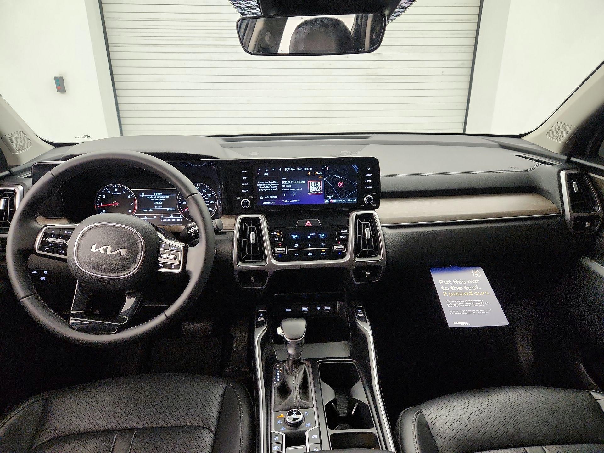 Thumbnail: 2023 Kia Sorento - 9