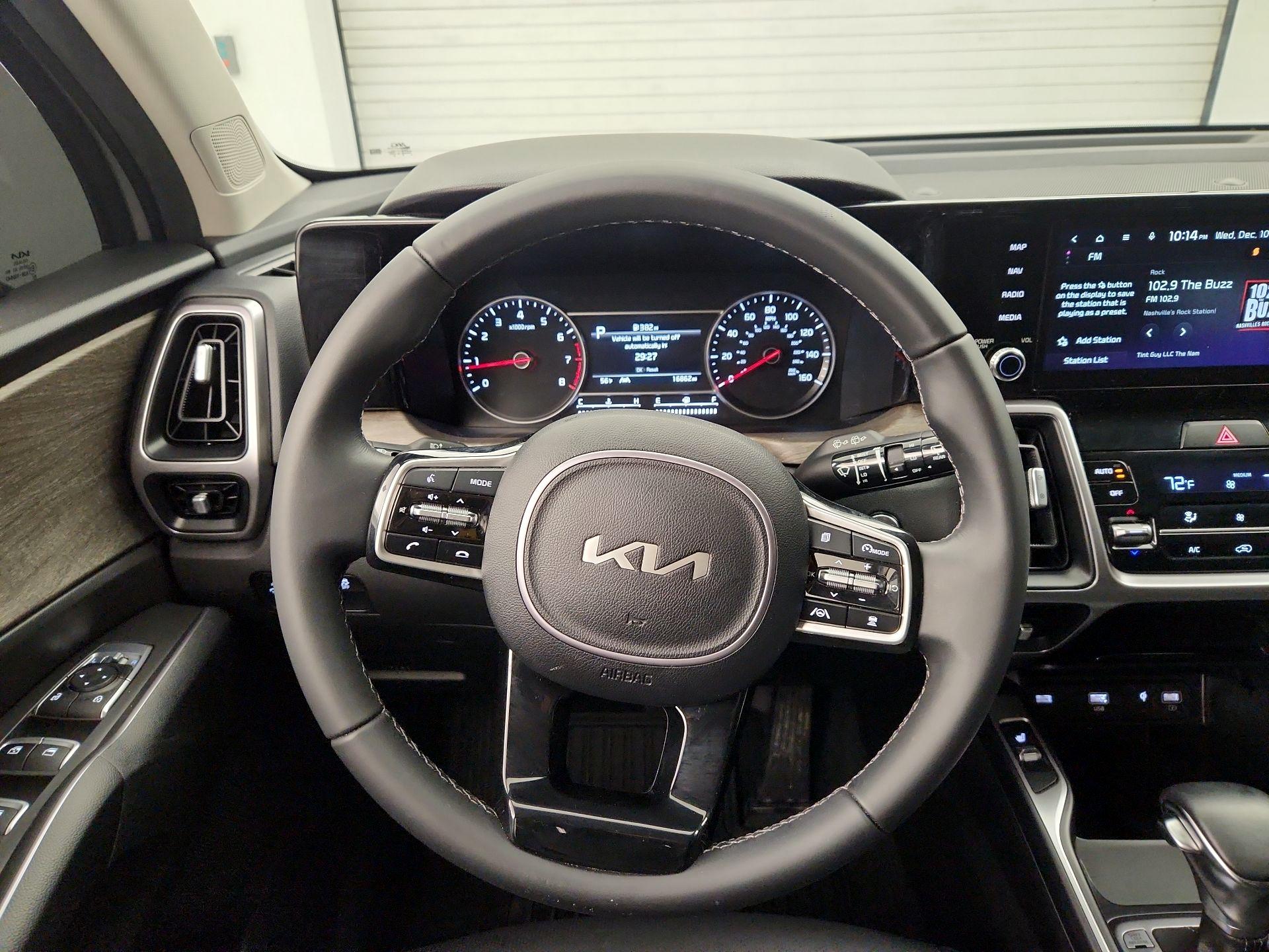 Thumbnail: 2023 Kia Sorento - 10