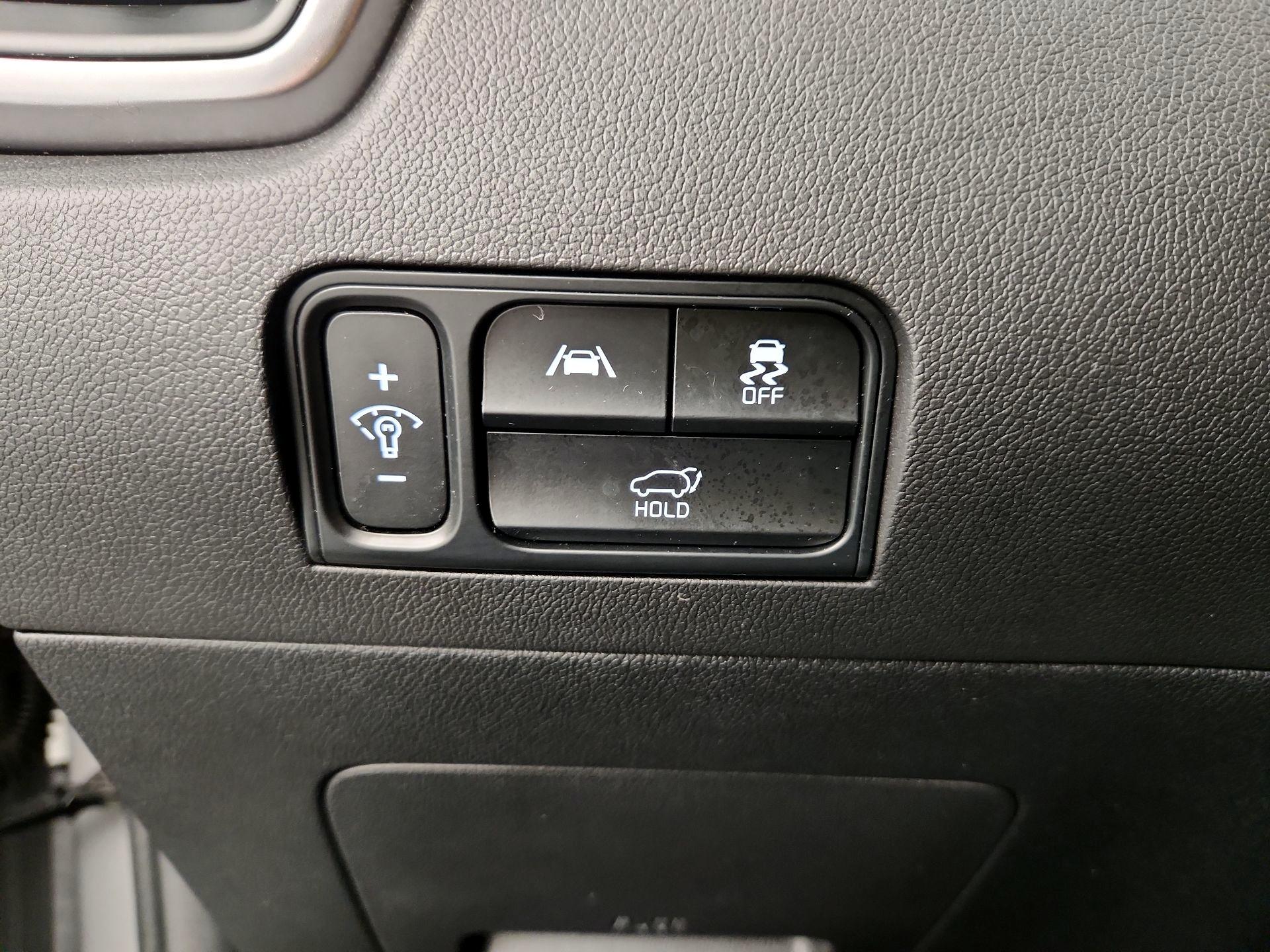 Thumbnail: 2023 Kia Sorento - 13