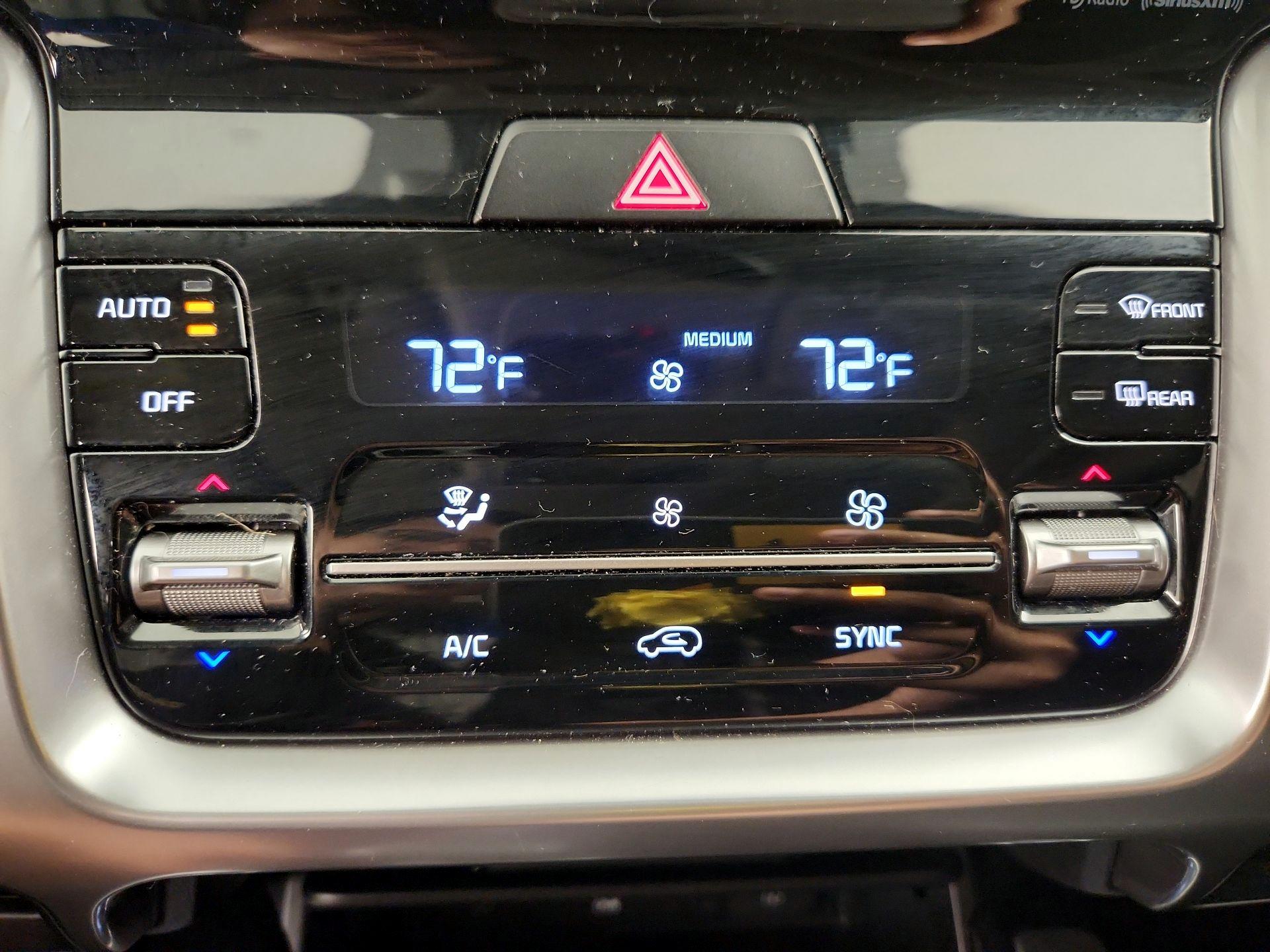 Thumbnail: 2023 Kia Sorento - 16