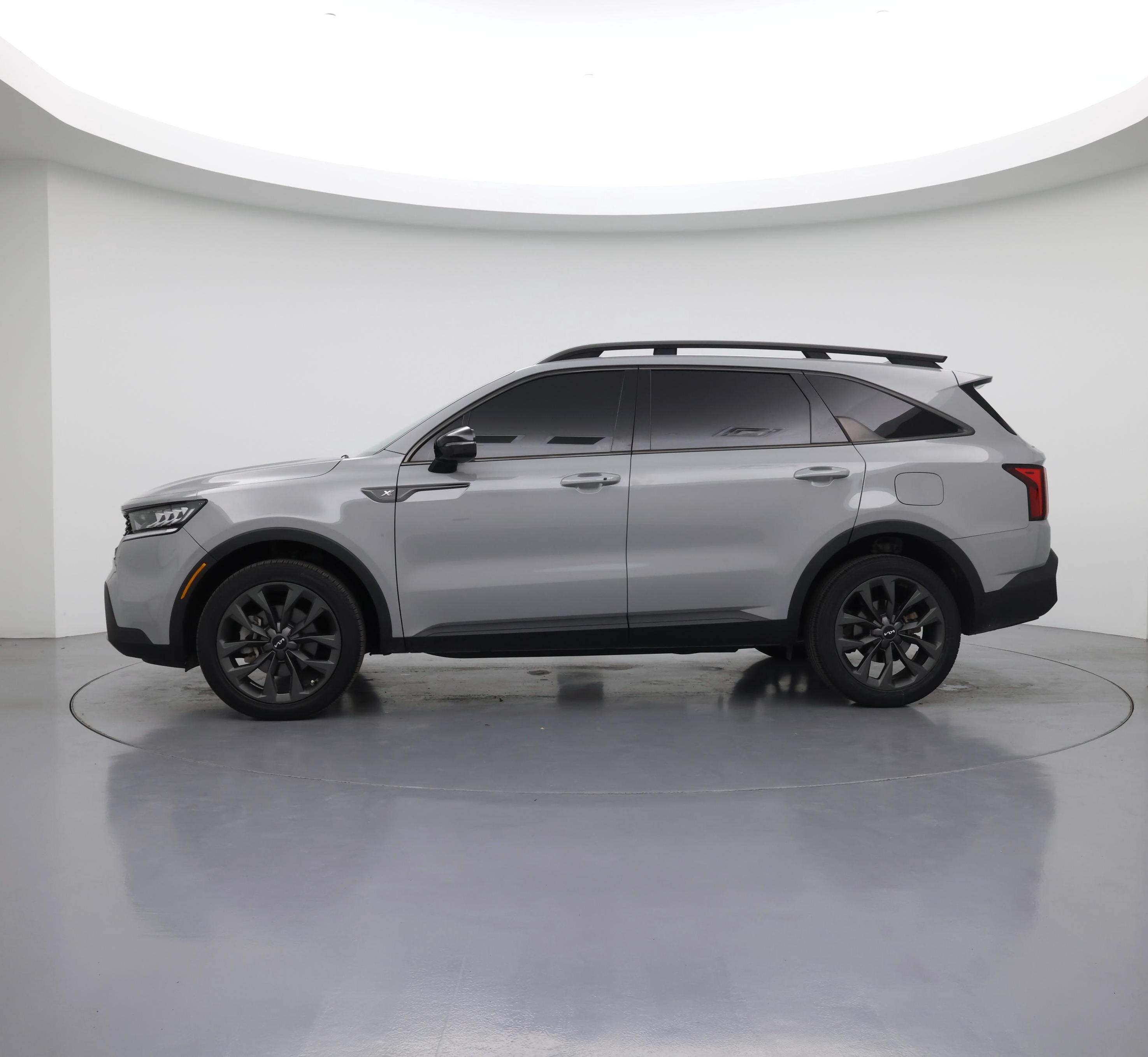 Thumbnail: 2023 Kia Sorento - 3