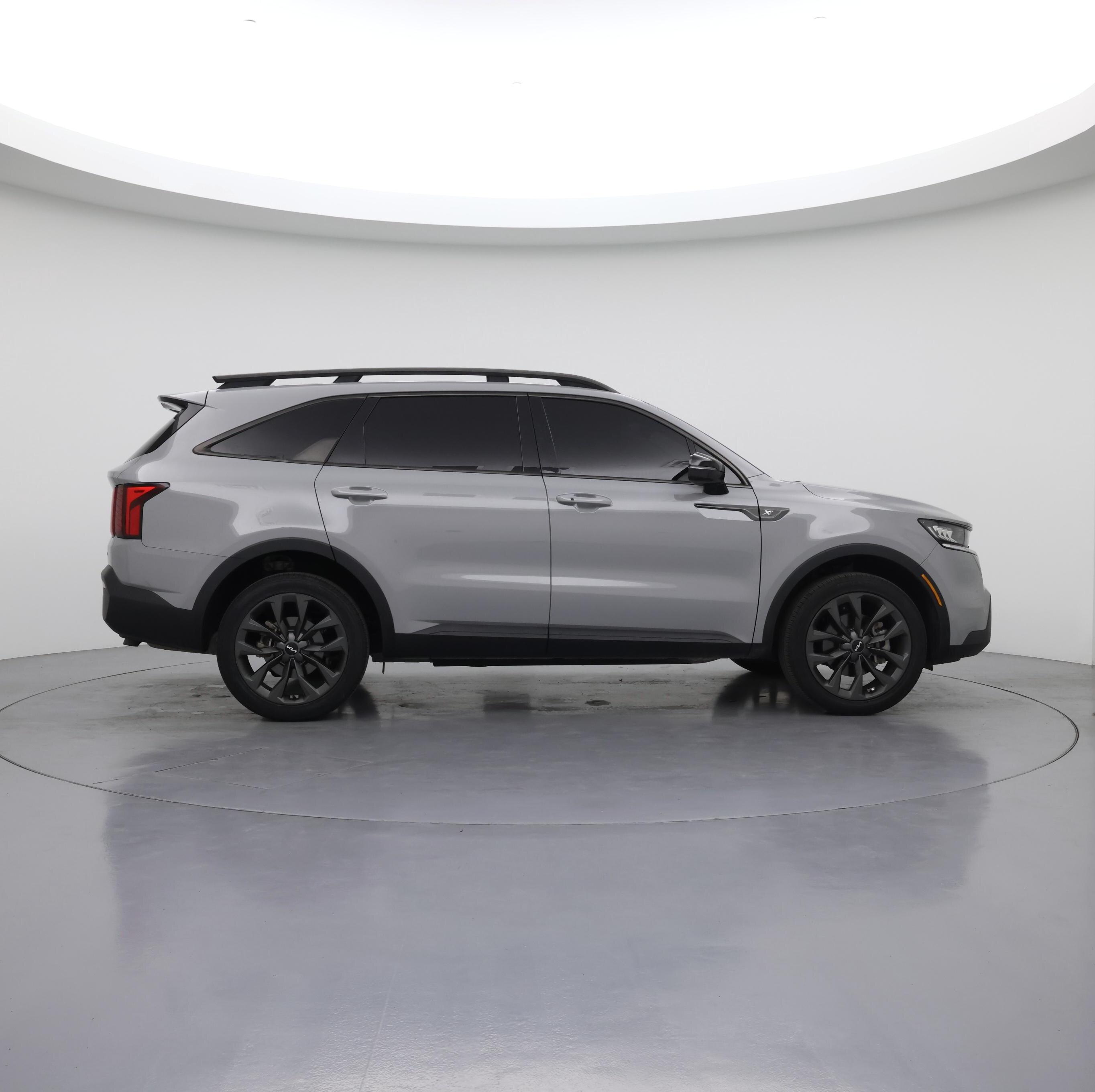 Thumbnail: 2023 Kia Sorento - 7