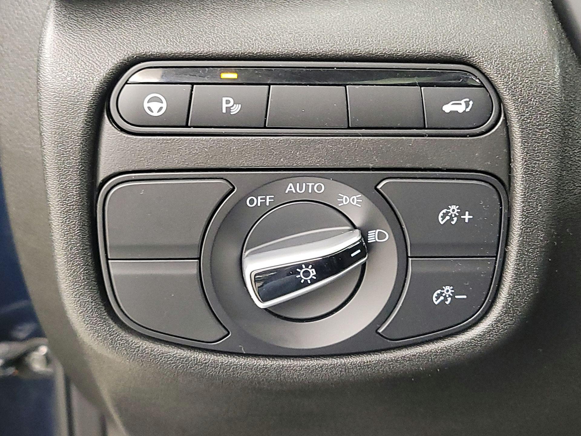 Thumbnail: 2023 INFINITI QX50 - 13