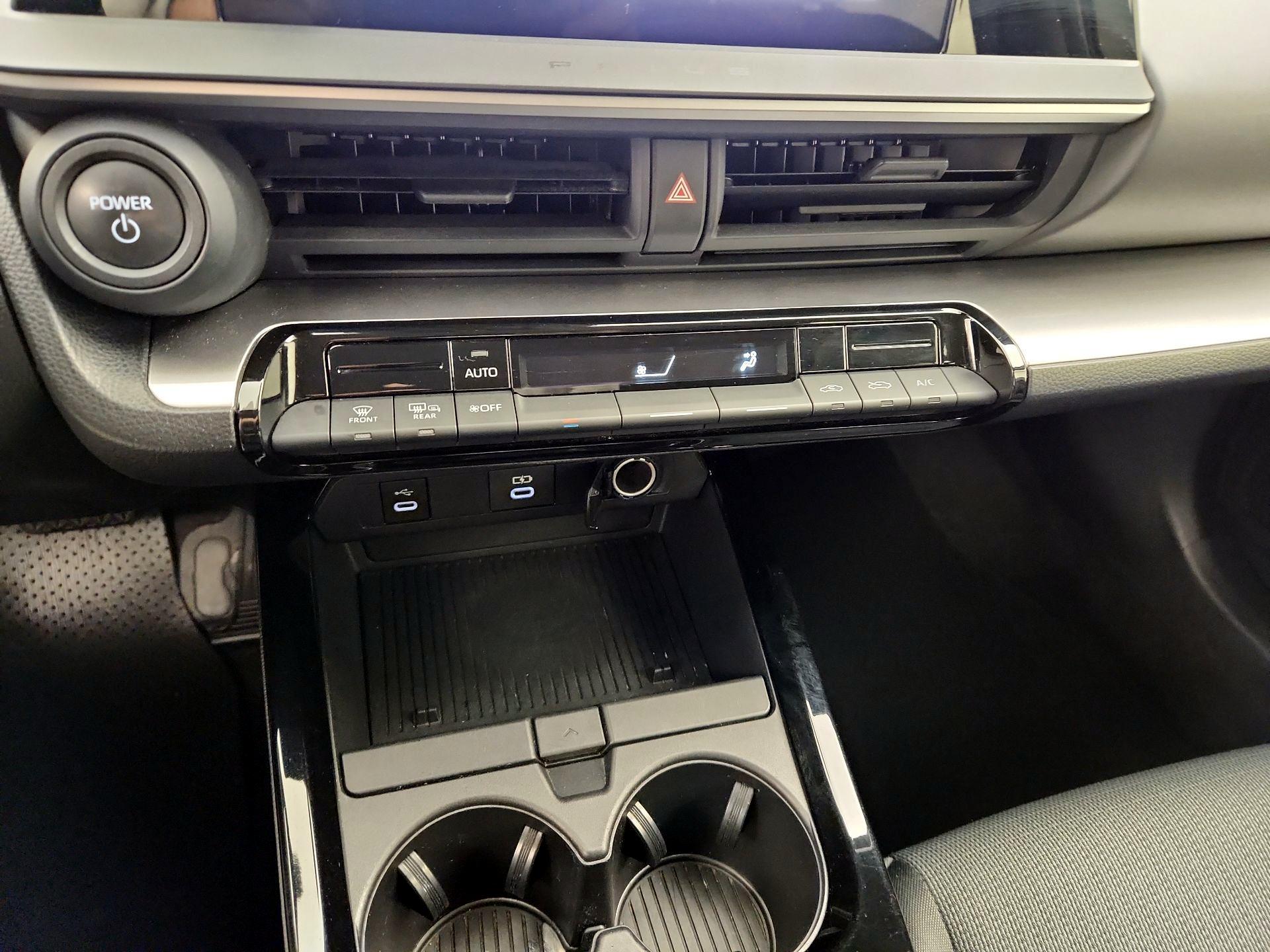 Thumbnail: 2024 Toyota Prius - 16