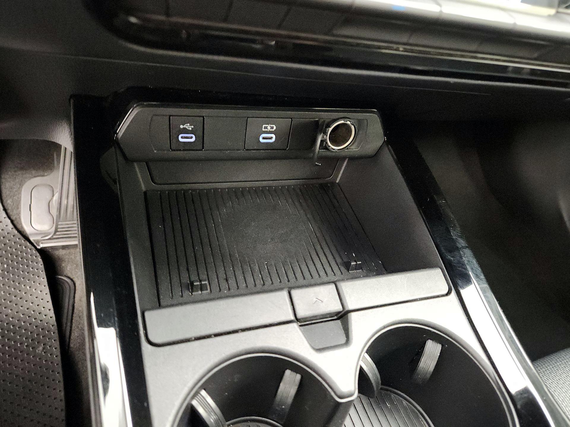 Thumbnail: 2024 Toyota Prius - 18