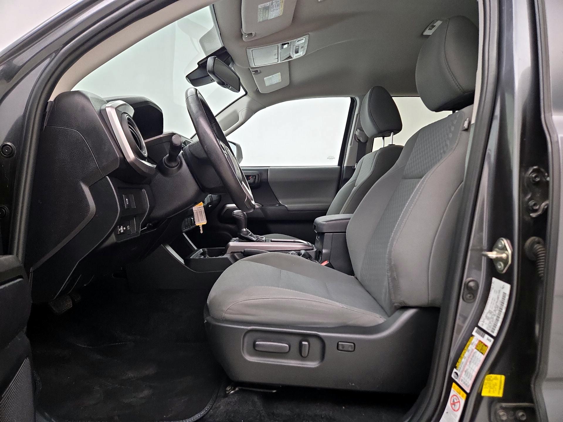 Thumbnail: 2020 Toyota Tacoma - 11