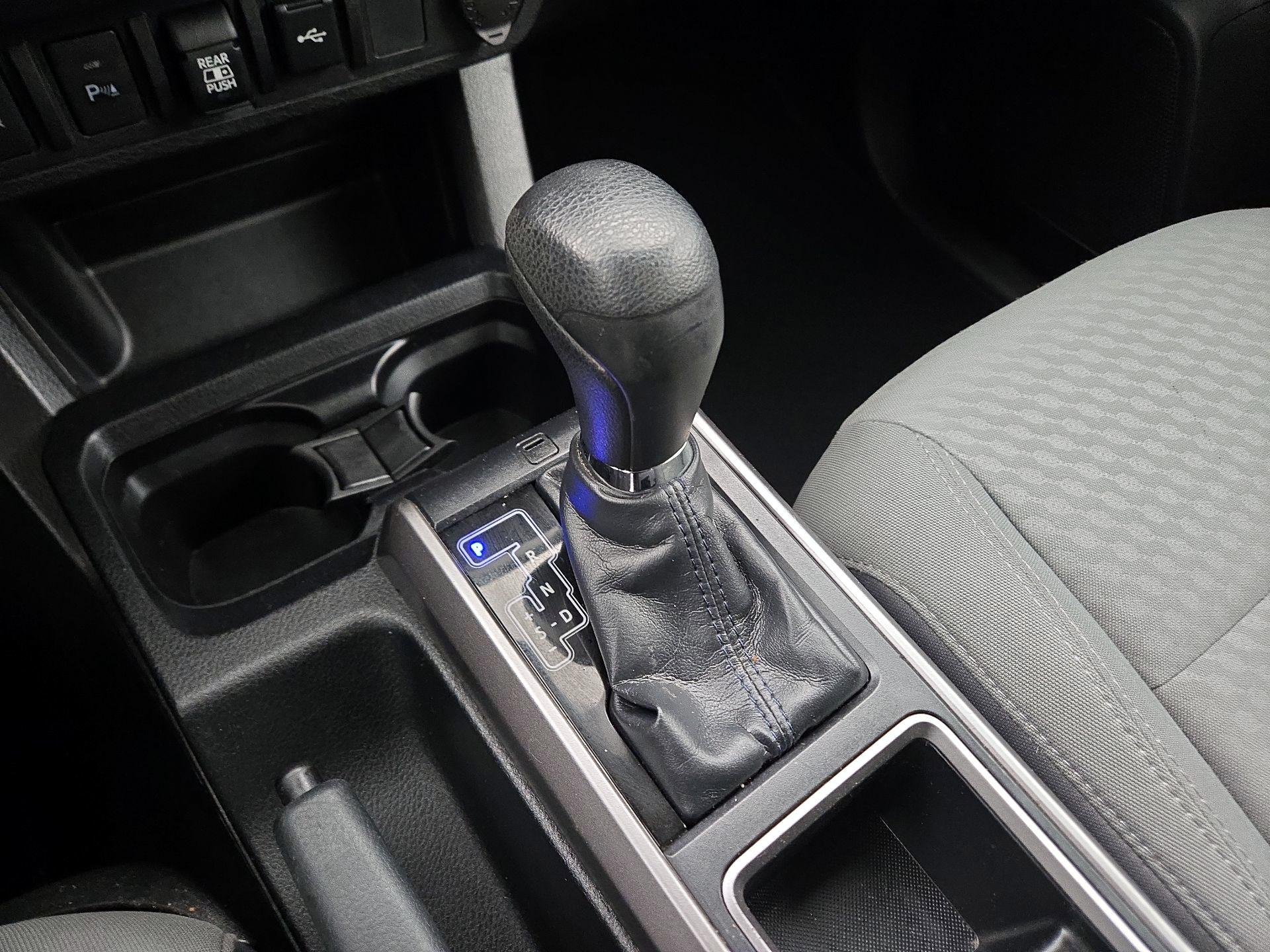 Thumbnail: 2020 Toyota Tacoma - 18