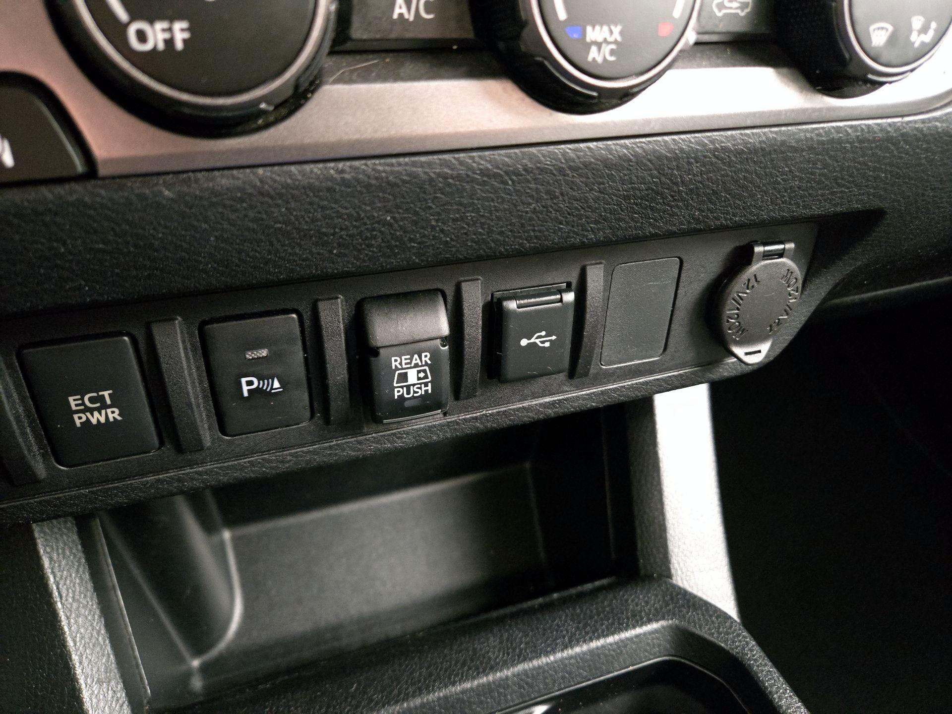 Thumbnail: 2020 Toyota Tacoma - 19