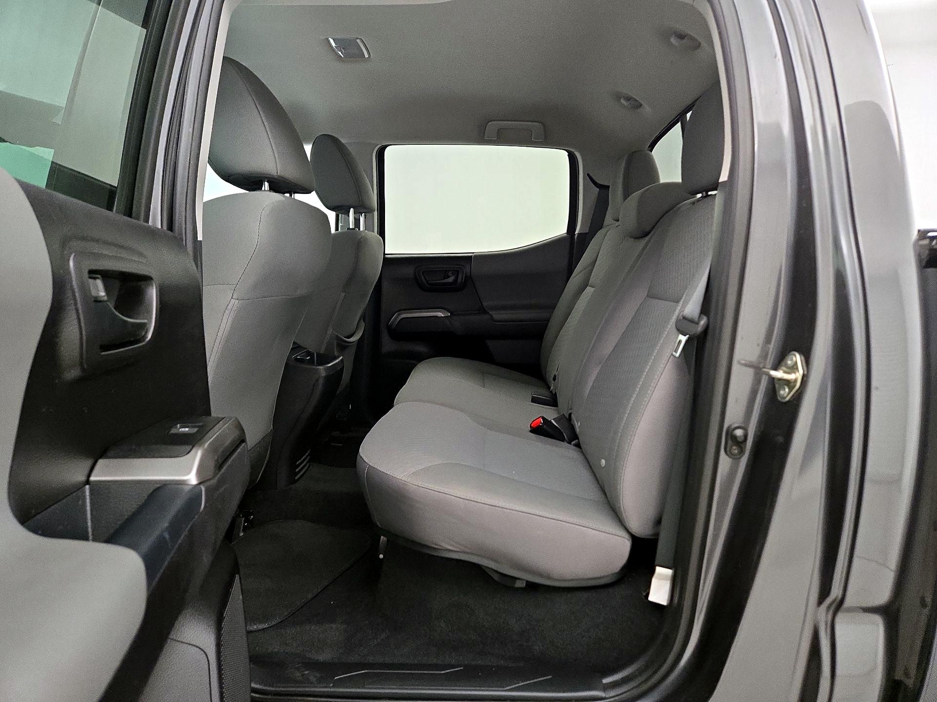 Thumbnail: 2020 Toyota Tacoma - 20