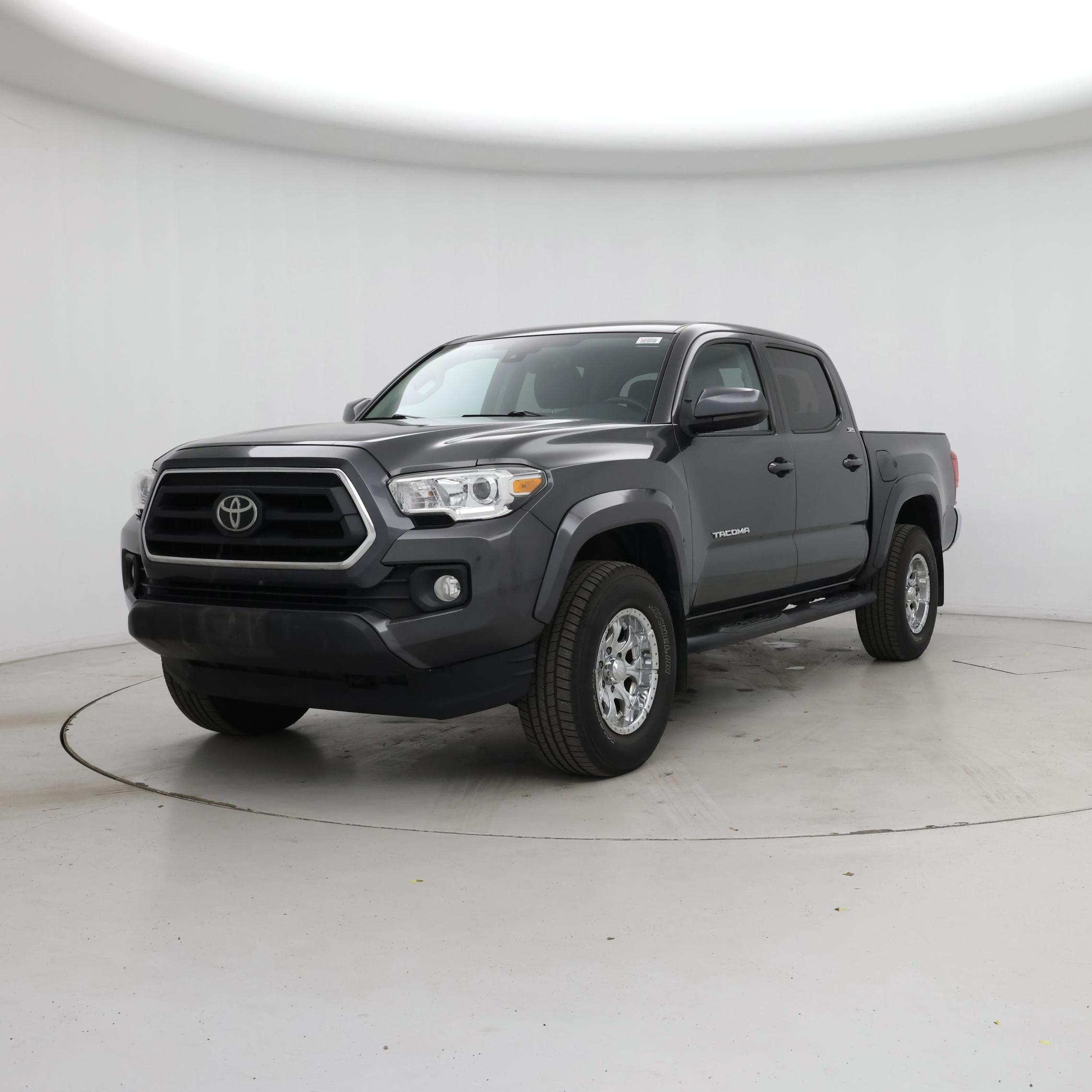 Thumbnail: 2020 Toyota Tacoma - 4